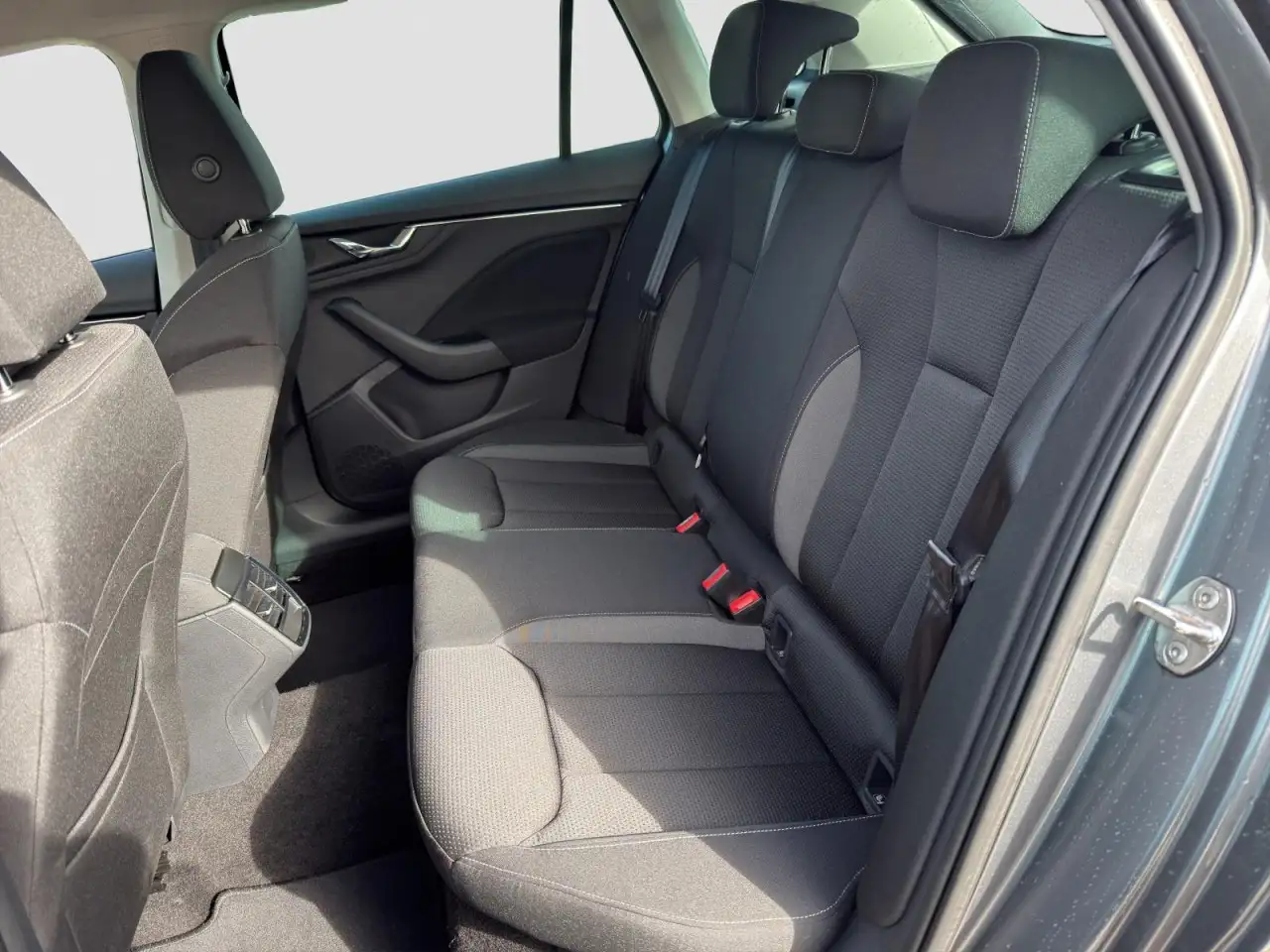 Skoda Kamiq 1.5 TSI Tour AHK KAMERA TEMPOMAT Klima Navi, миниатюра 10