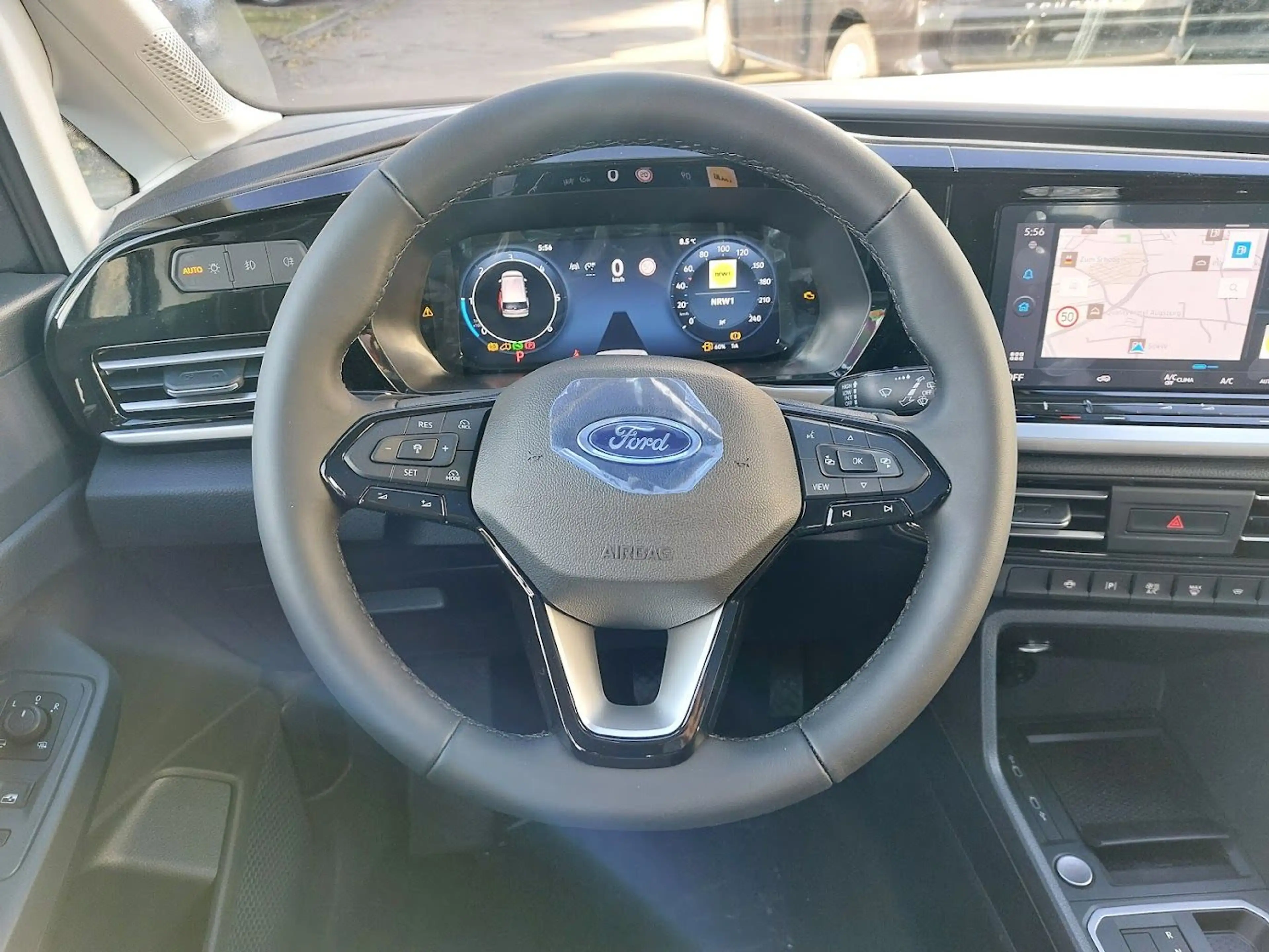 Ford Tourneo Connect Active 2.0 UMRÜSTOPTION ROLLSTUHL — photo 15