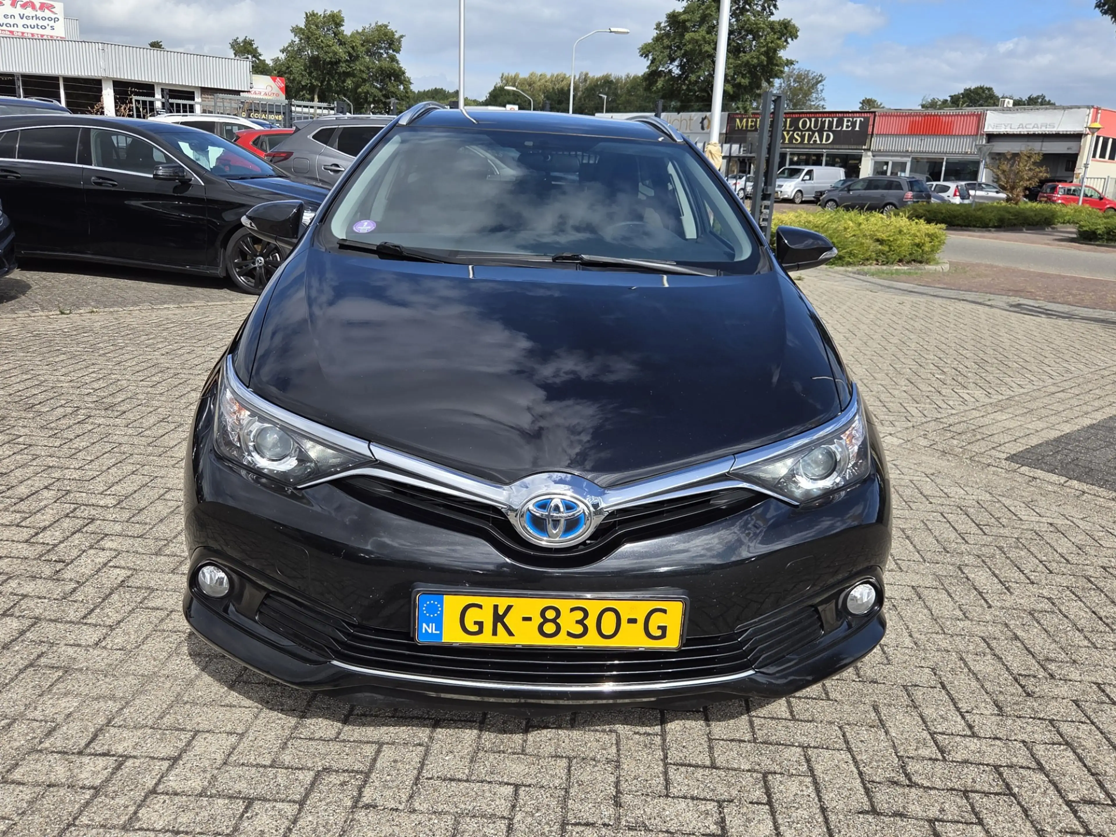Toyota Auris Touring Sports 1.8 Hybrid Lease — photo 5