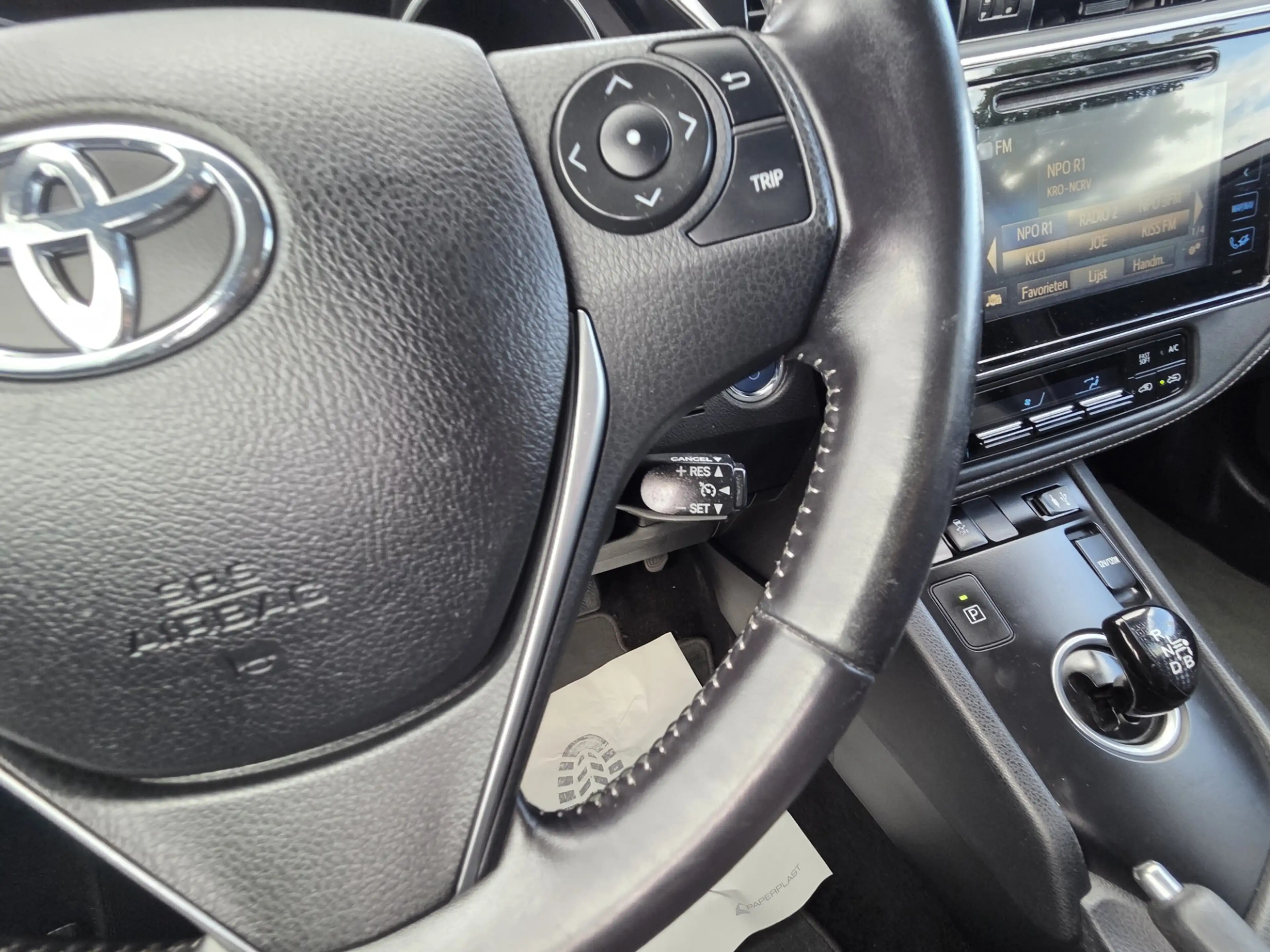 Toyota Auris Touring Sports 1.8 Hybrid Lease — photo 21