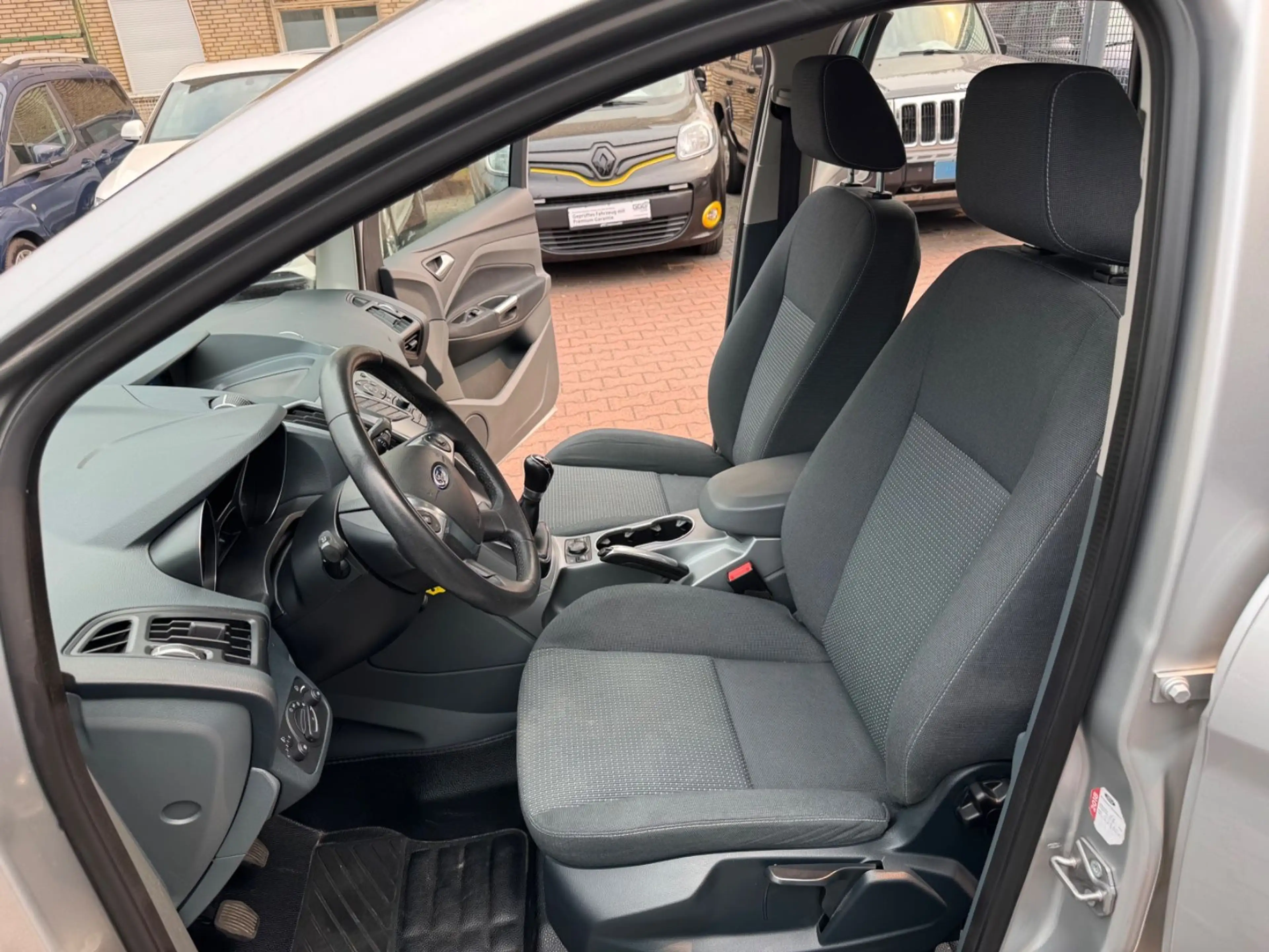 Ford C-Max C-MAX 1.6 Trend*TÜV 08/28*AHK*PDC*SHZ* — photo 9