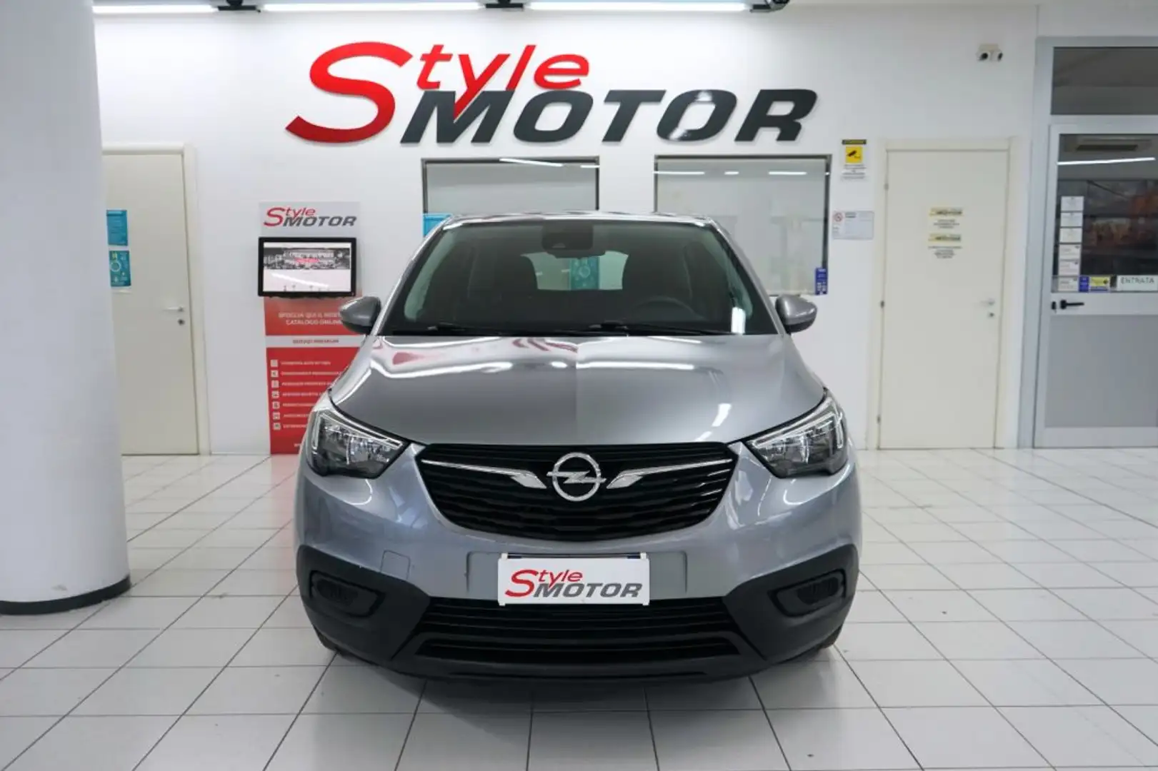 Opel Crossland X 1.2 12V Start&Stop Advance Grijs - 1