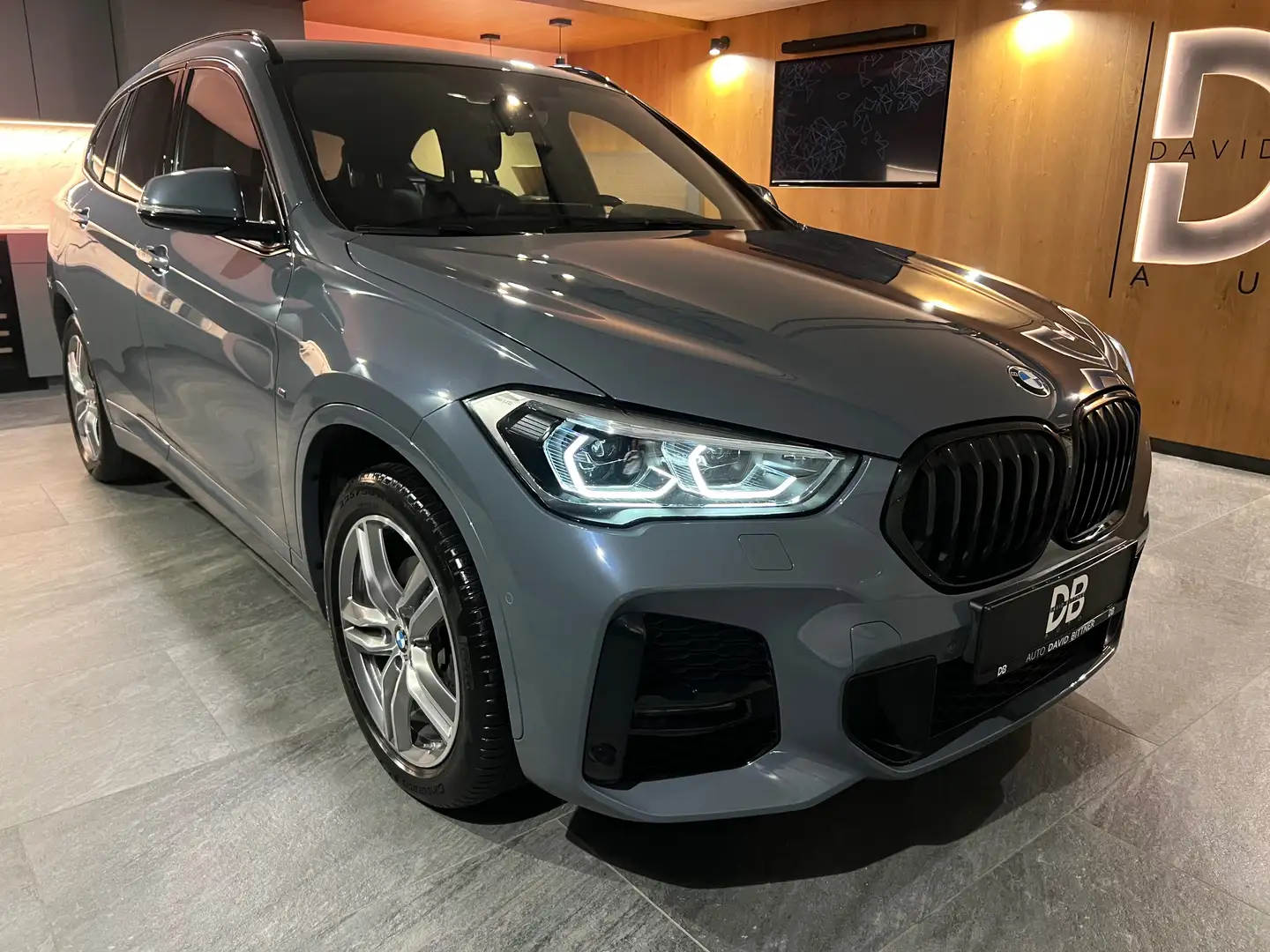 BMW X1 X1 xDrive 18d M Sport - AHK - Facelift - ACC - Shadow - Kamera Grau - 2