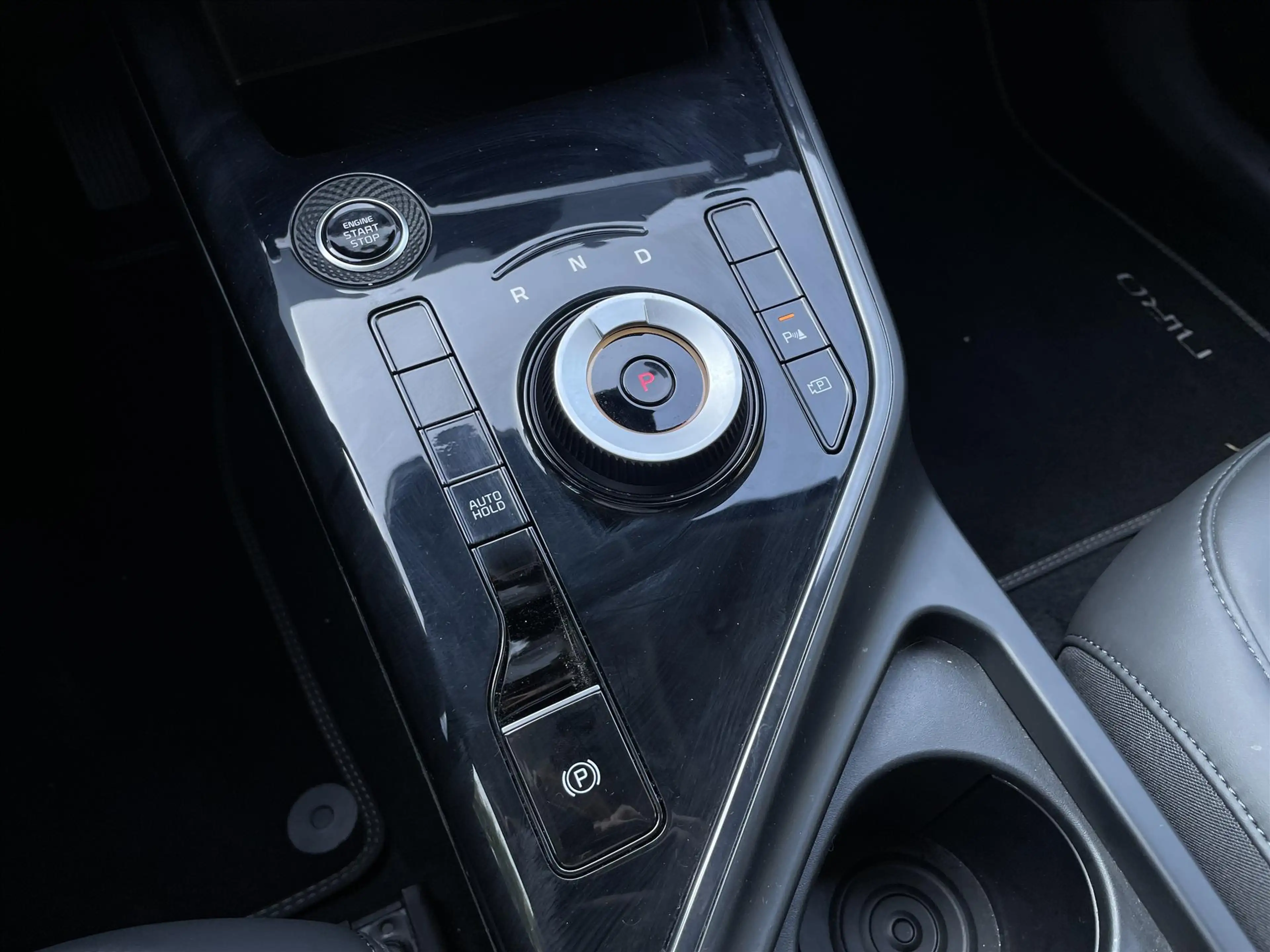 Kia Niro 1.6 Hybrid DynamicLine Edition / navi / Elektrisch — photo 22