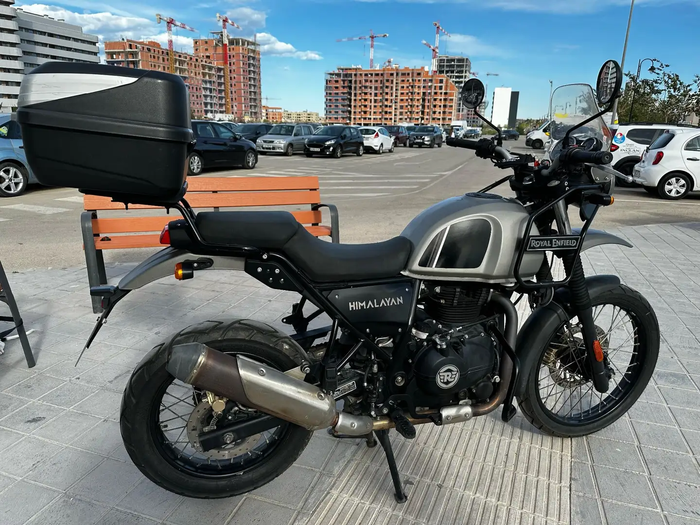 Royal Enfield Himalayan de serie, ABS, caja trasera givi Siyah - 2