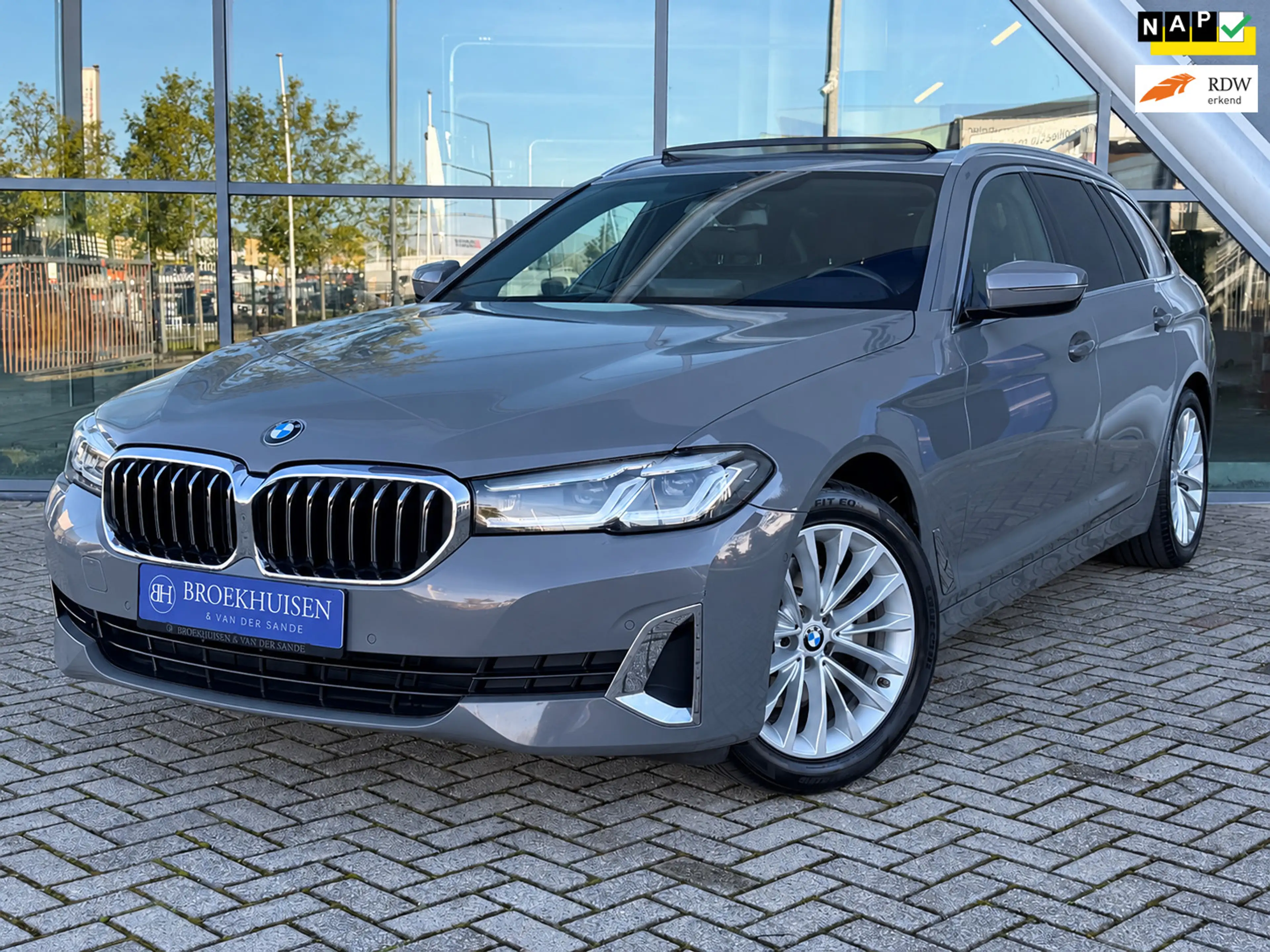 BMW 520 5-serie Touring 520i High Executive Edition 184pk