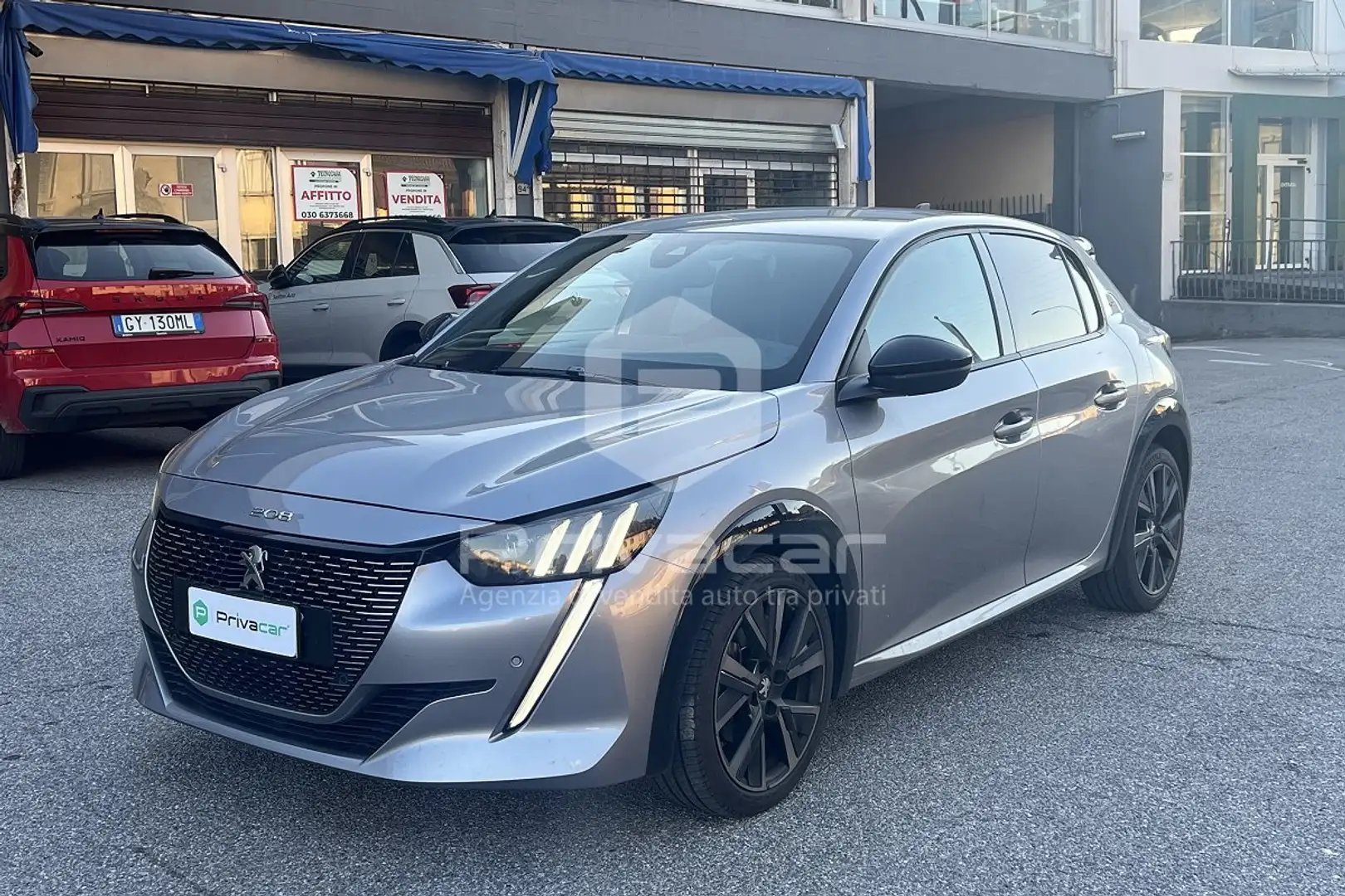 Peugeot 208 208 PureTech 130 Stop&Start EAT8 5 porte GT Silber - 1