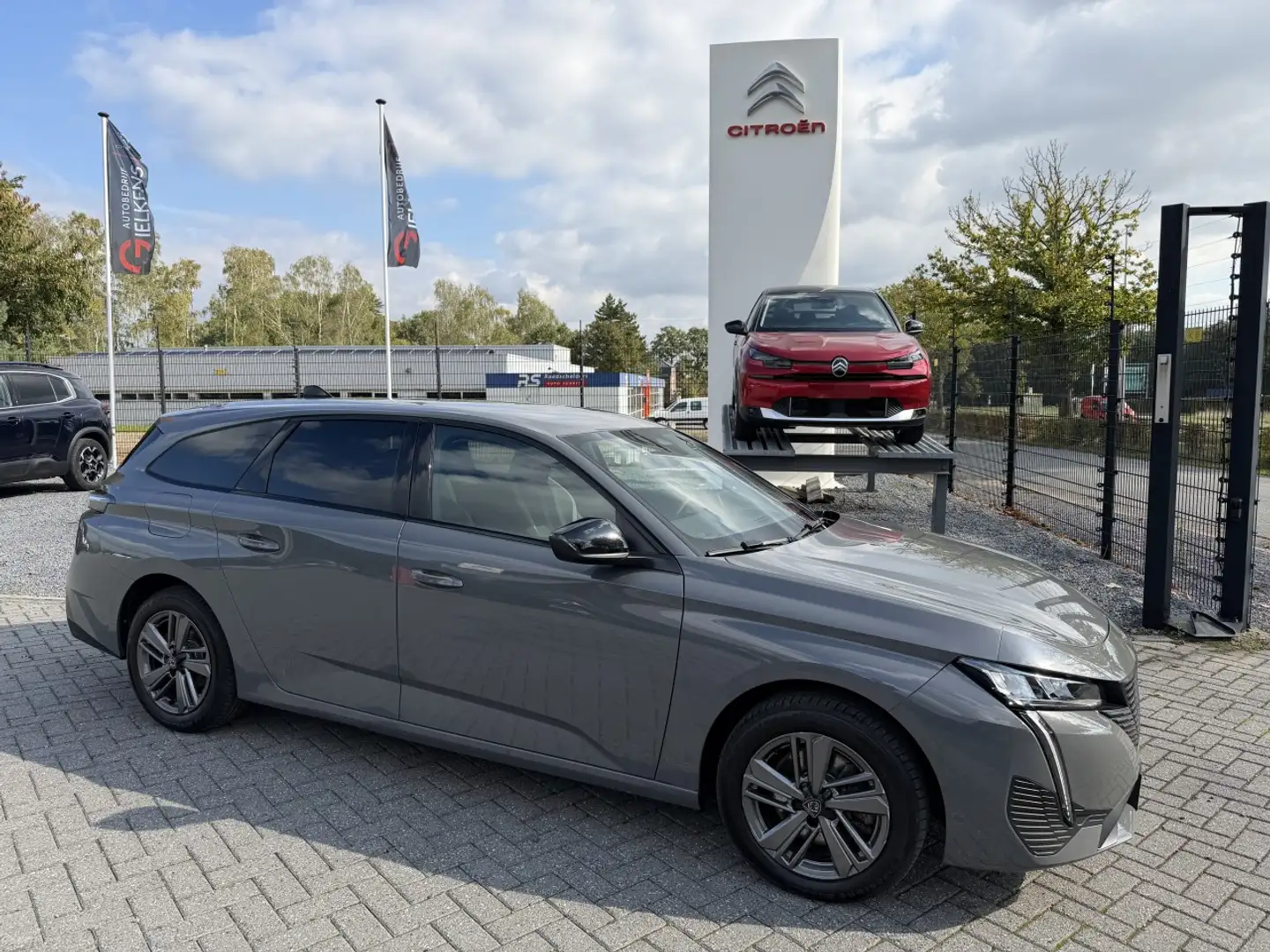 Peugeot 308 SW Hybrid 136 Allure Gris - 1