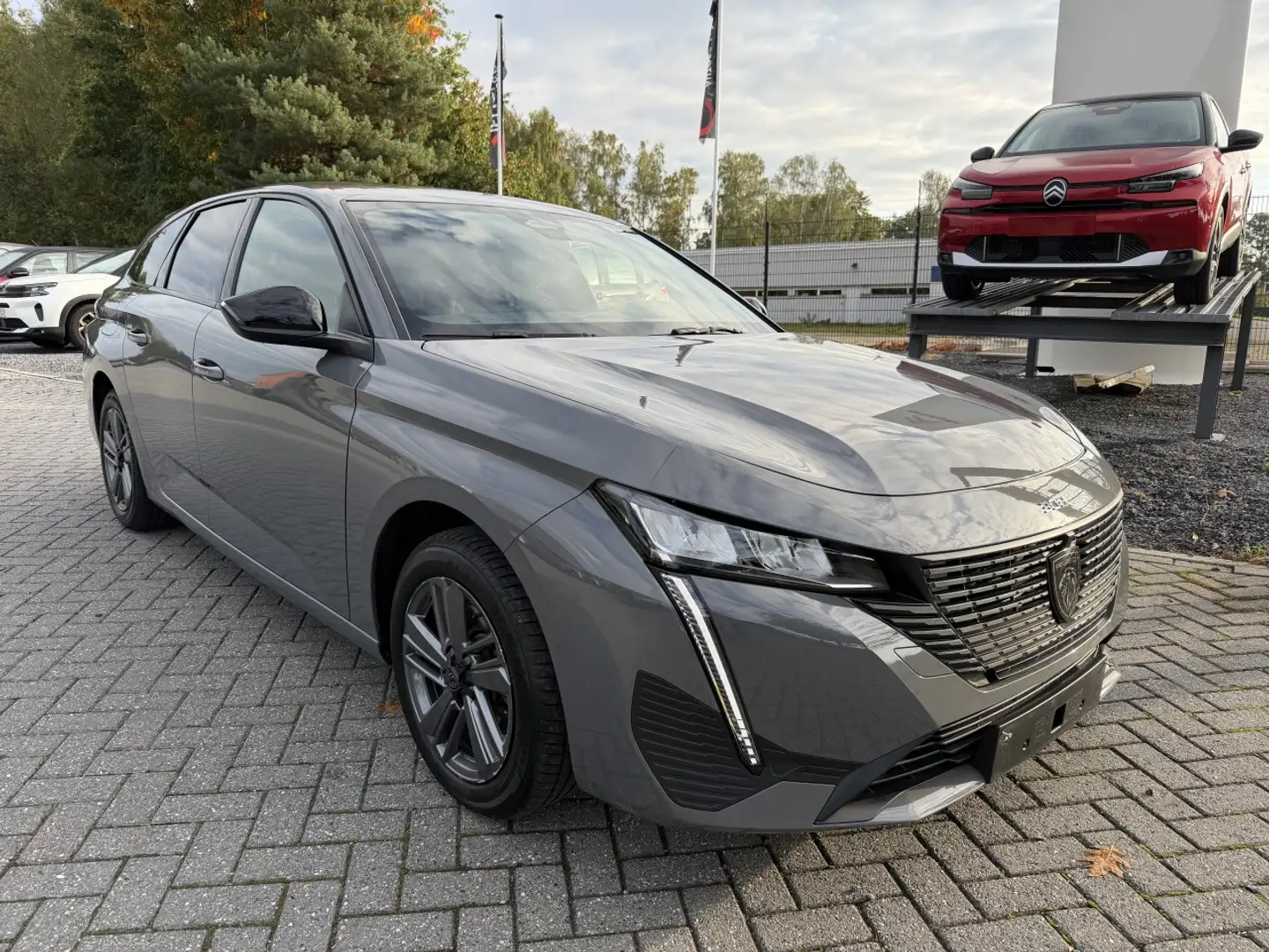 Peugeot 308 SW Hybrid 136 Allure Gris - 2