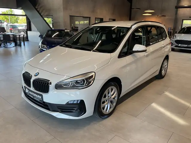 BMW 218 xDr. Advantage AHK LED Navi