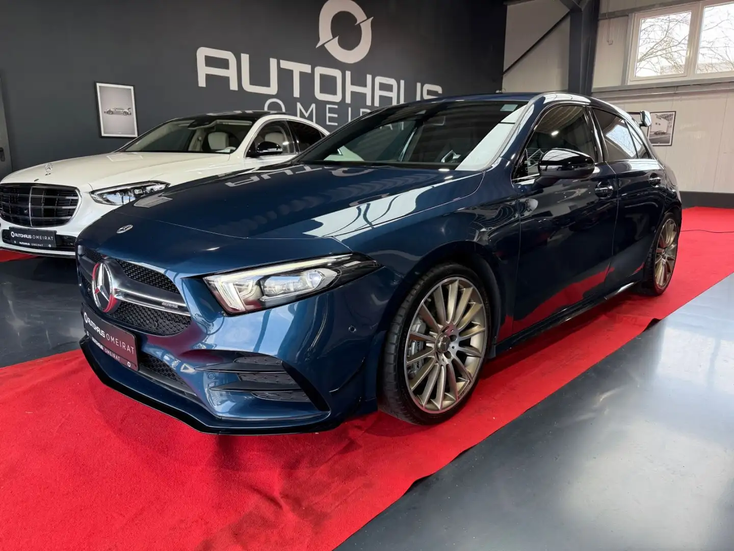Mercedes-Benz A 35 AMG 4M Edition 1/Aero-Pa./P.Sitze/Night/Kam Blau - 1