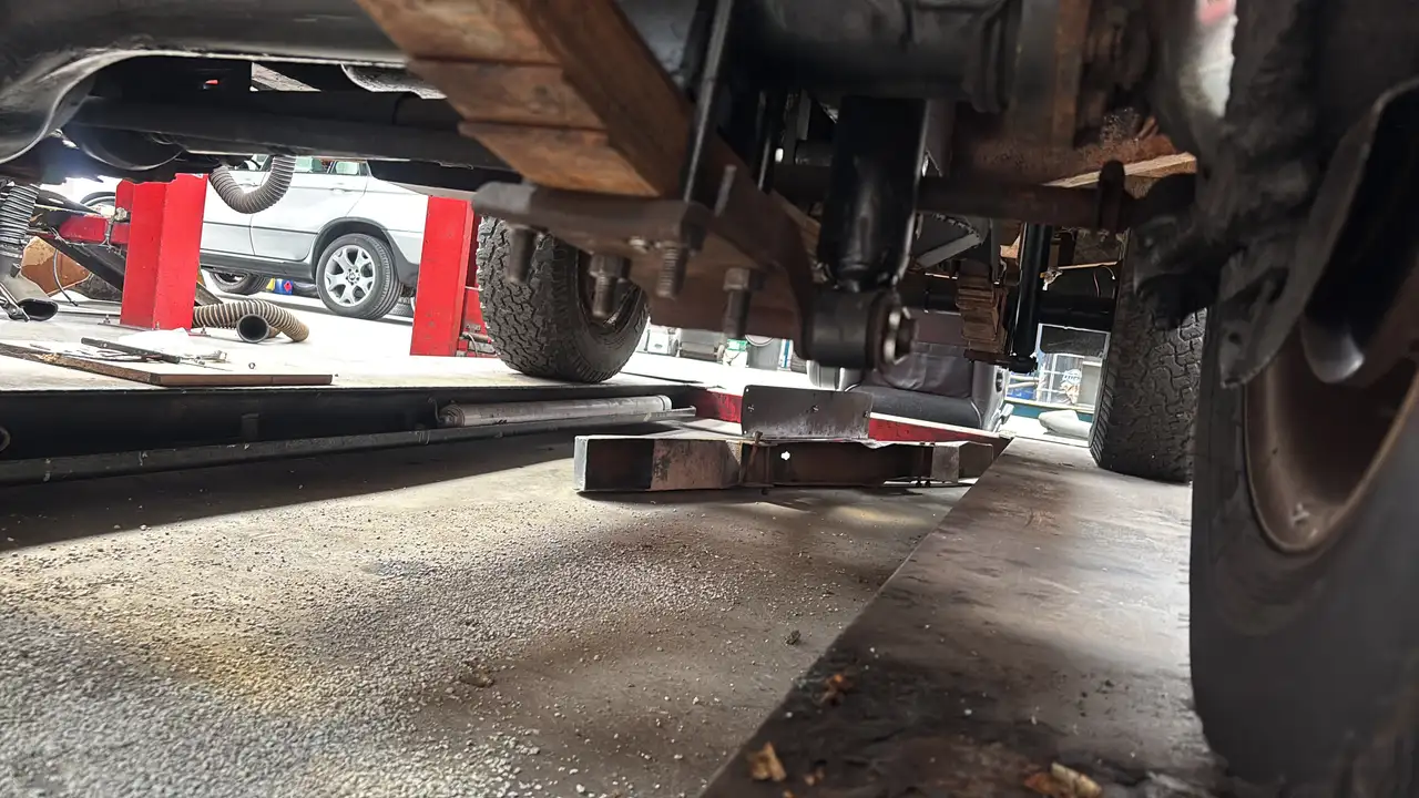 Land Rover 88 Santana 300 TDI 5-bak, foto 7