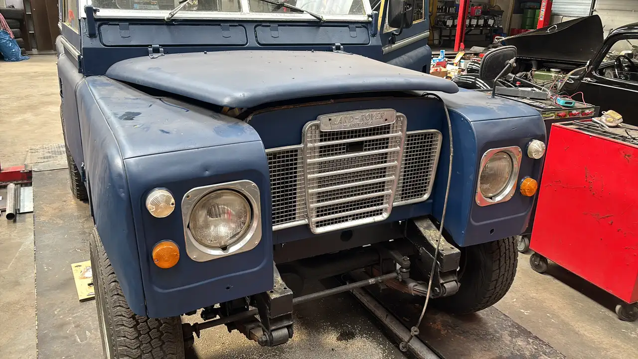 Land Rover 88 Santana 300 TDI 5-bak, foto 2