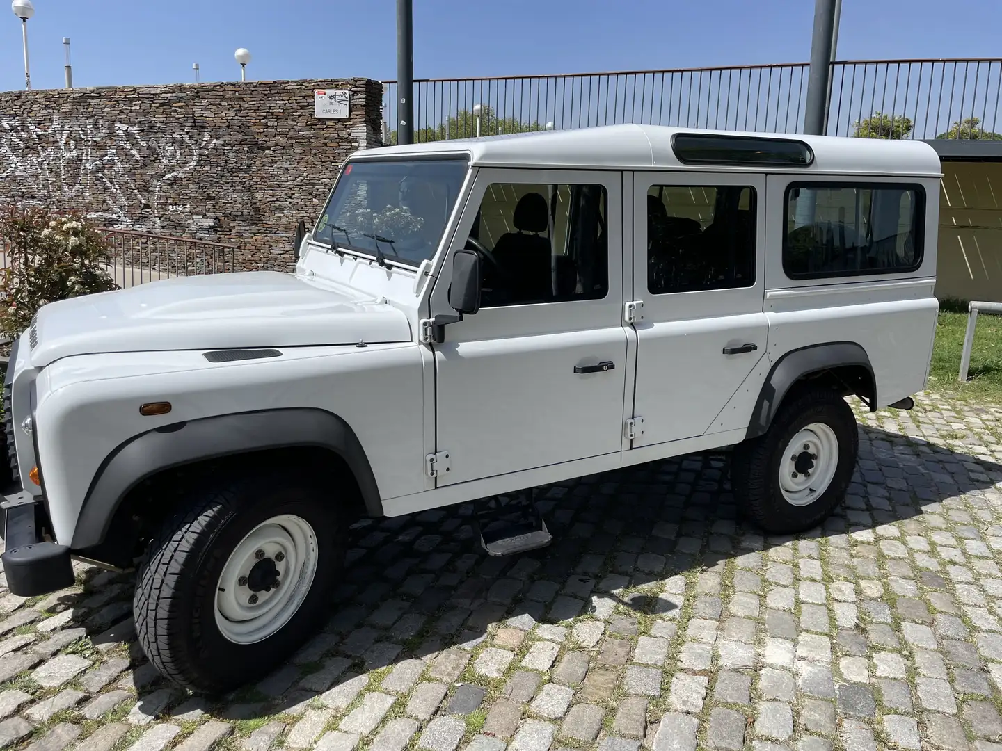Land Rover Defender 110 DPF Station Wagon Rough II - 1