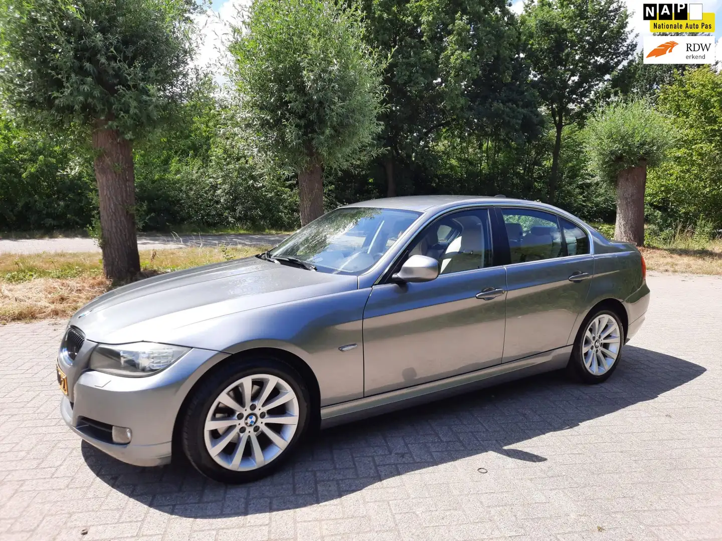 BMW 320 3-serie 320i VOL LEER NAVIGATIE GROOT ECC Grijs - 1
