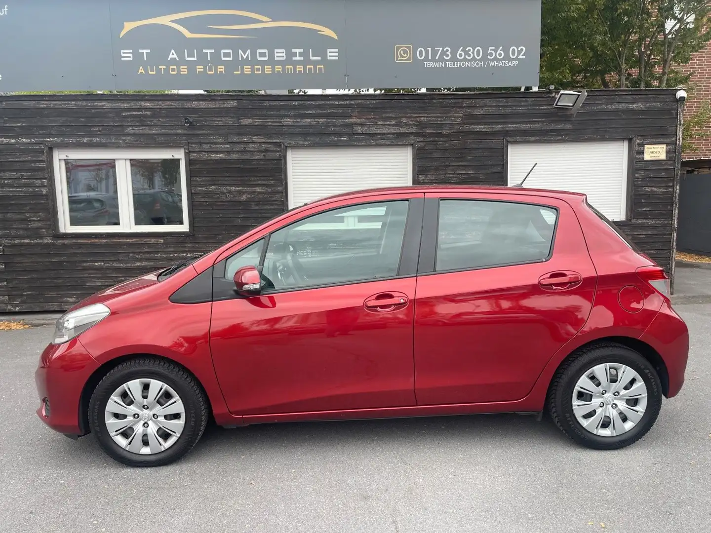 Toyota Yaris 1.3 Life 62TKM*1HD*KLIMA*RFK*AWR*TOUCH*BT* Rot - 2