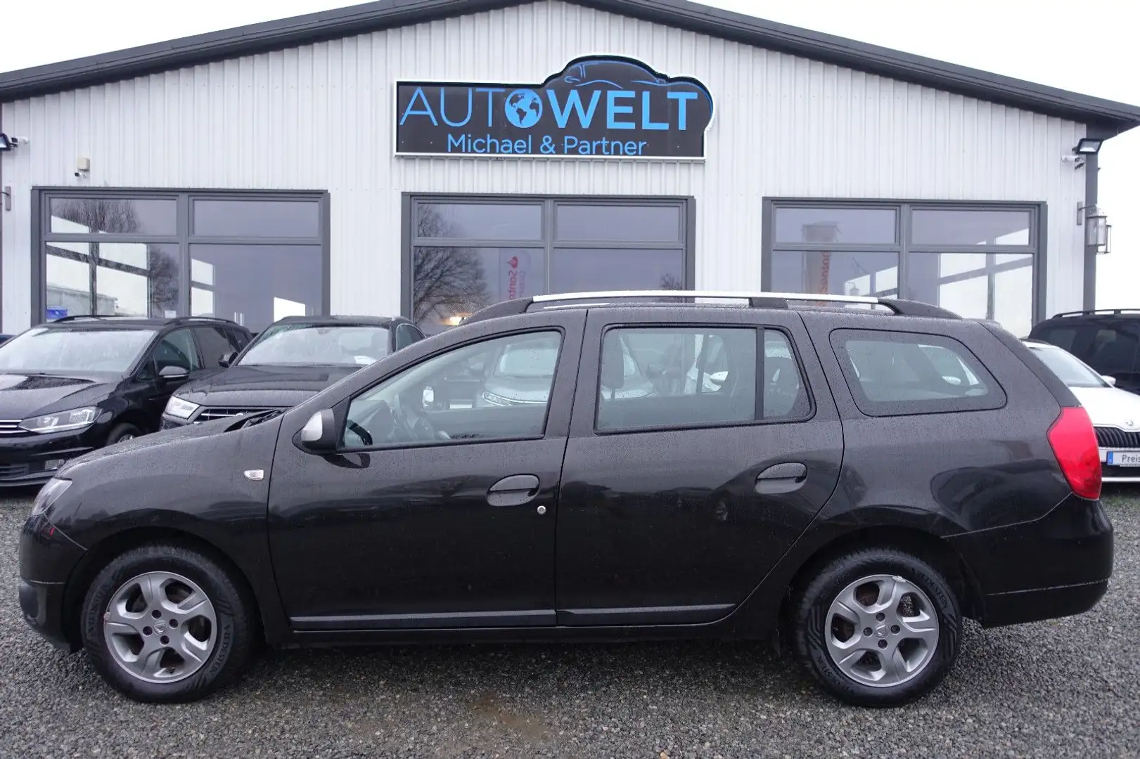 Dacia Logan 0.9 1.HAND KLIMA PDC NAV Insp+Zahnr+TÜVNeu Schwarz - 1