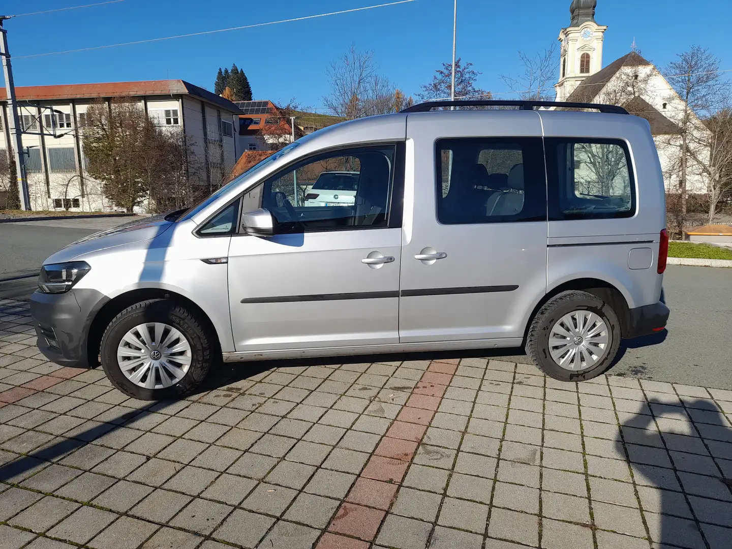 Volkswagen Caddy Caddy Kombi Trendline BlueMotion 2,0 TDI Silber - 2