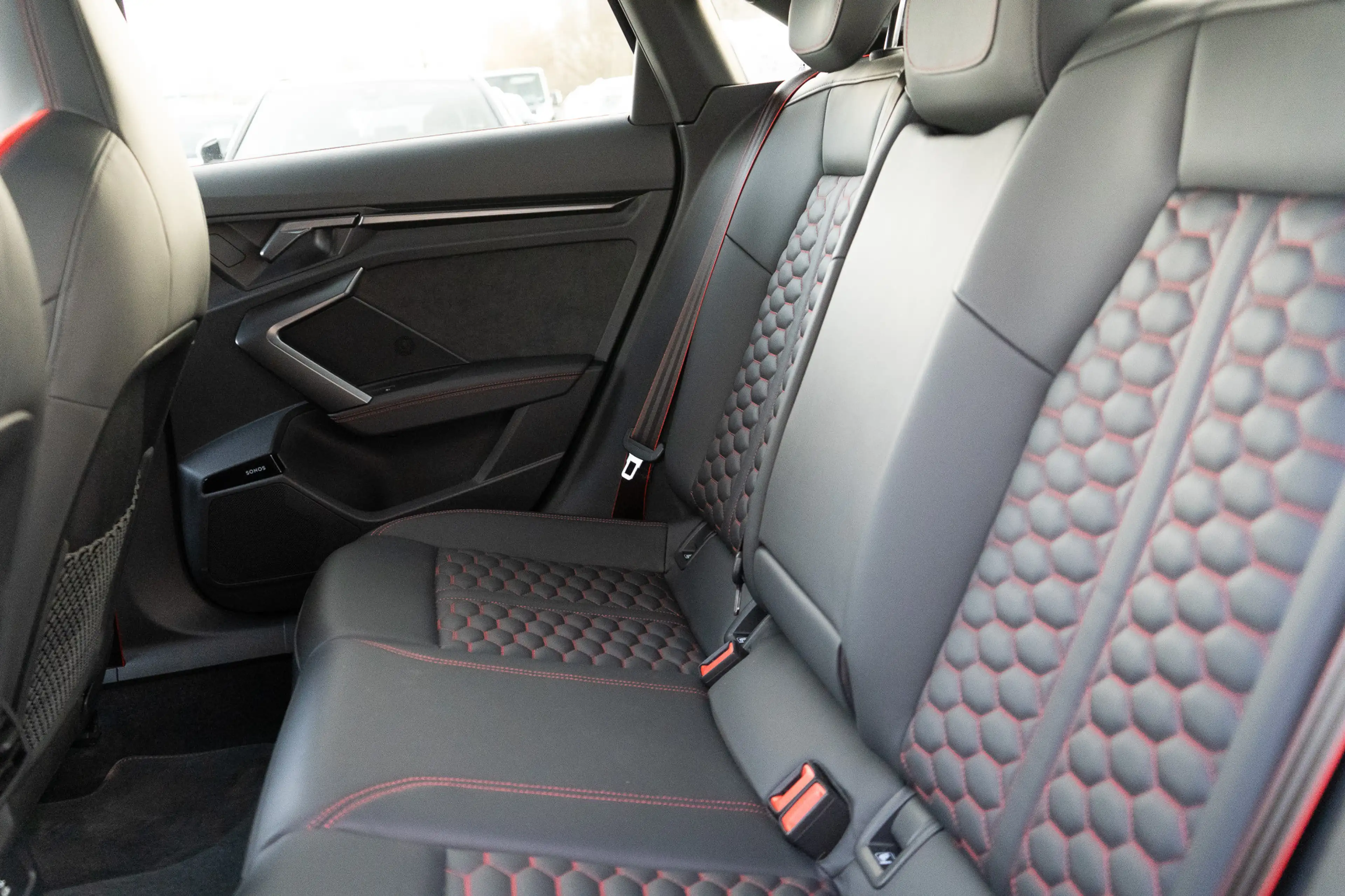 Audi RS 2.5 294 kW TFSI quattro Carbon — photo 8