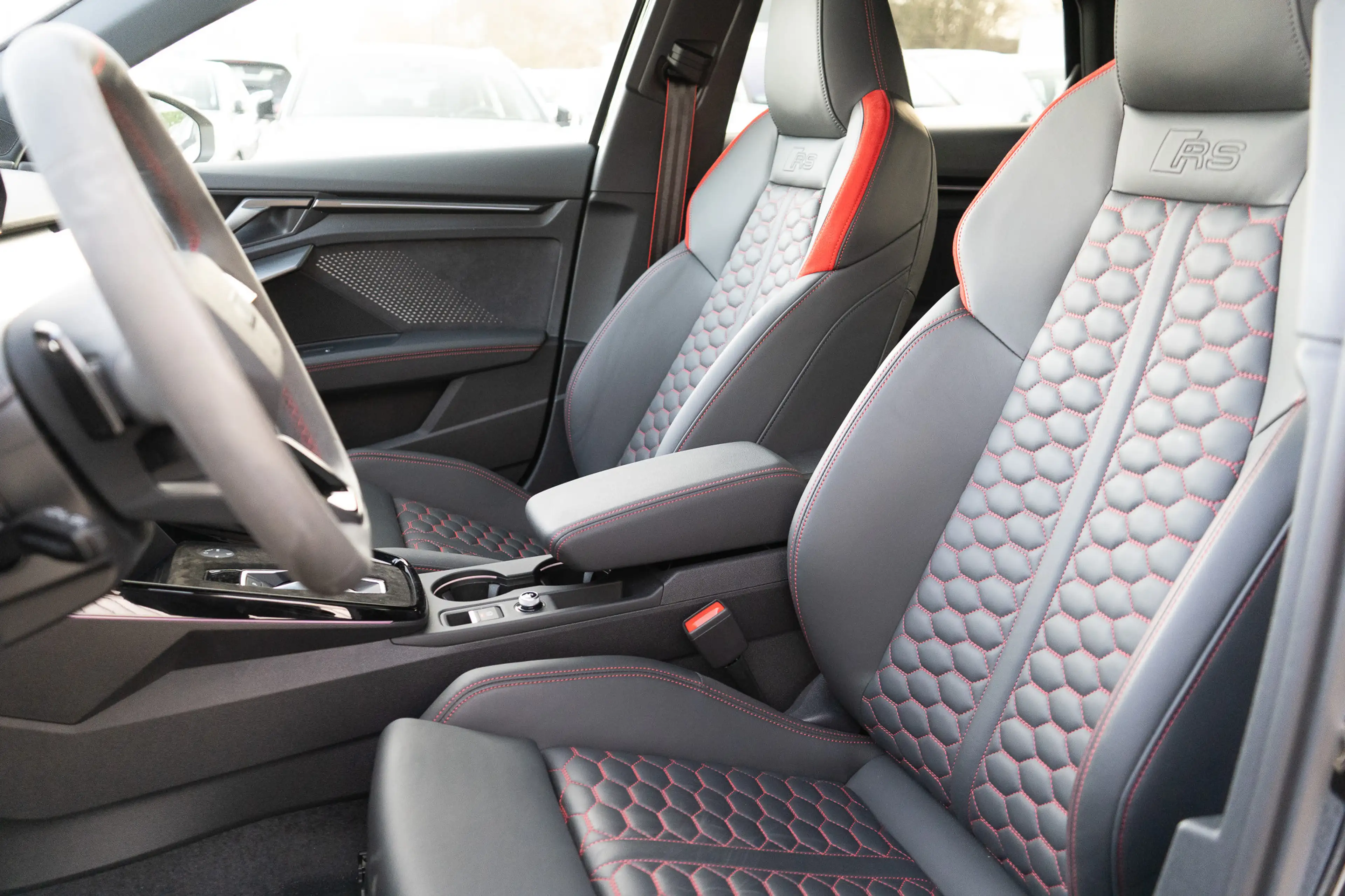 Audi RS 2.5 294 kW TFSI quattro Carbon — photo 7