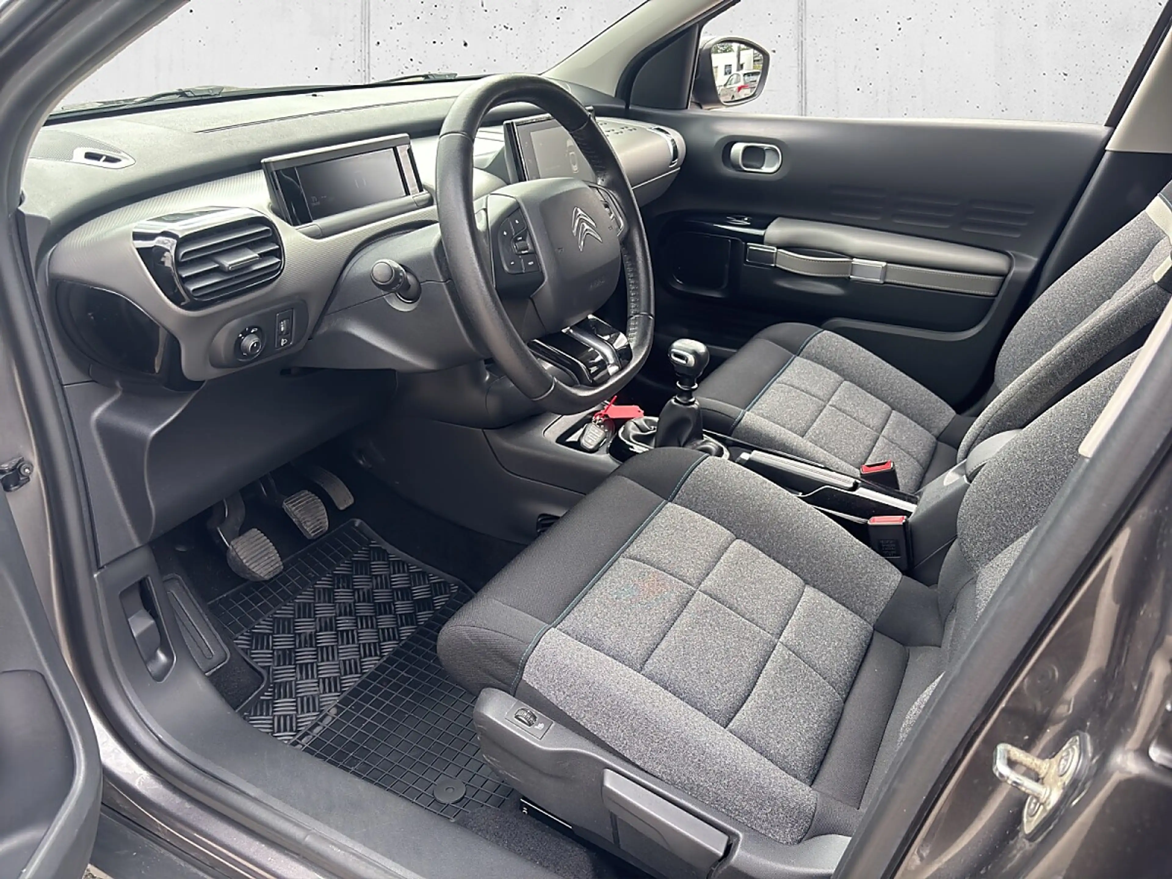 Citroen C4 Cactus Shine, NAVI, Kamera, Keyless Zahnriemen NEU — photo 6