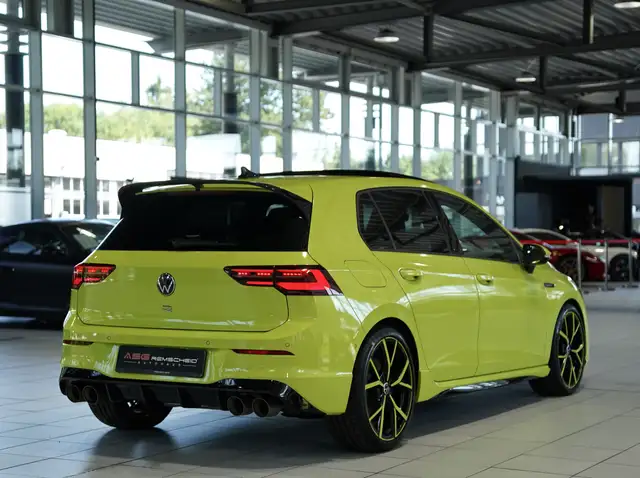 Volkswagen Golf view 8