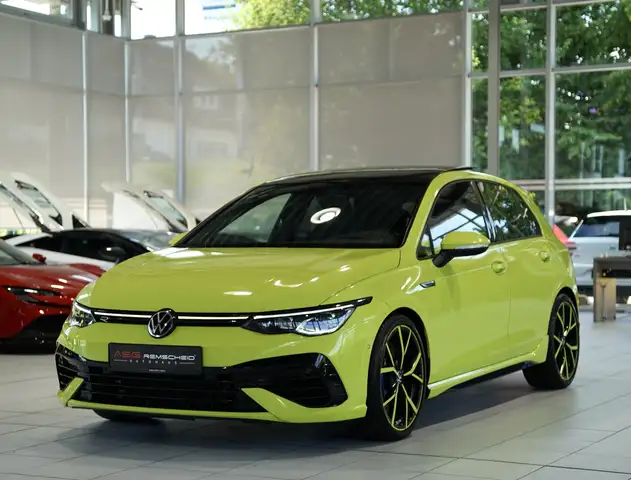 Volkswagen Golf view 4