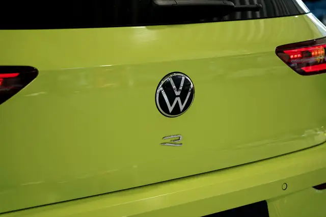 Volkswagen Golf view 14