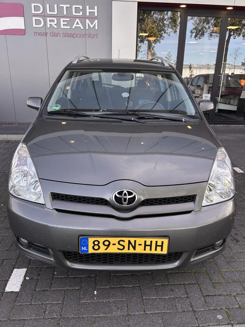 Toyota Verso 7 persoons auto - 1