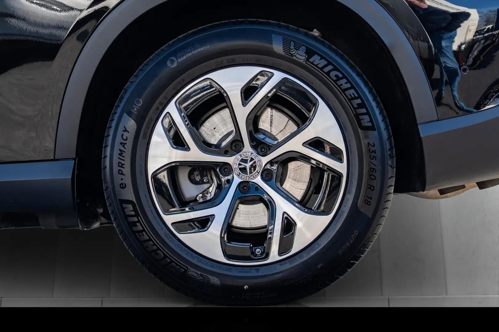 Mercedes-Benz GLC 220 GLC 220 d 4MATIC Winter Memory Fahrassistenz-Paket Černá - 2
