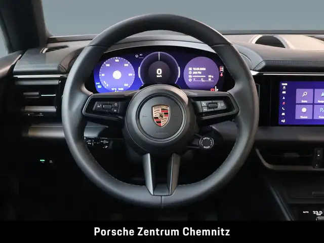 Porsche Macan view 11