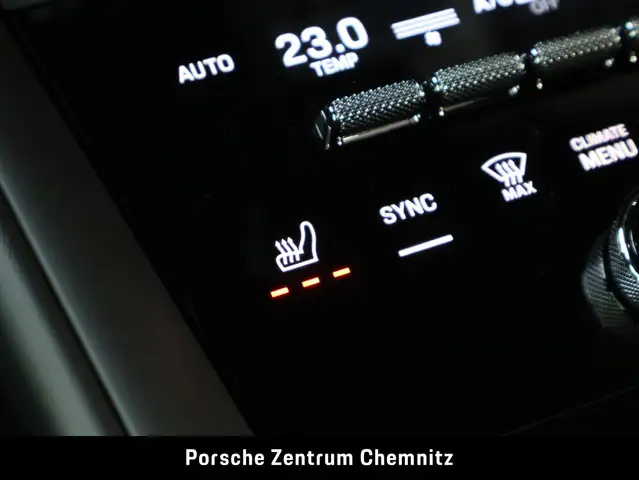 Porsche Macan view 15