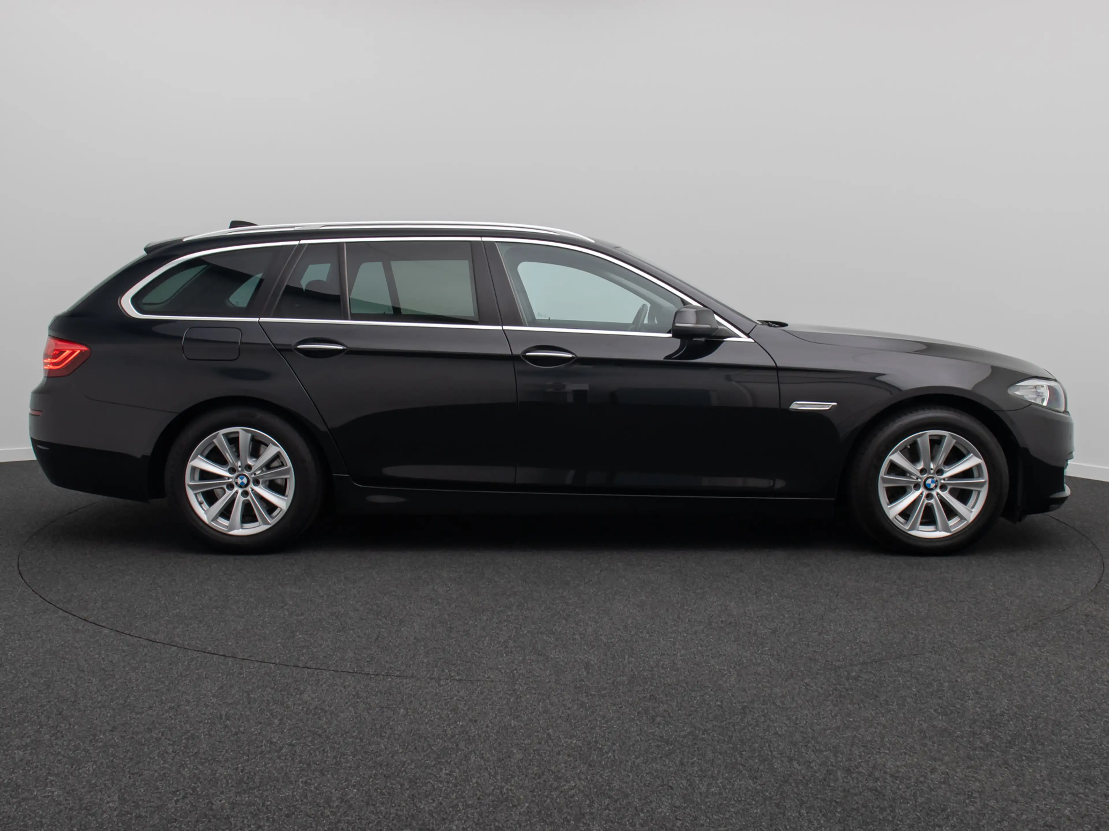 BMW 520 GeschwindigReg PDC HiFi NaviBusiness Lordos — photo 5