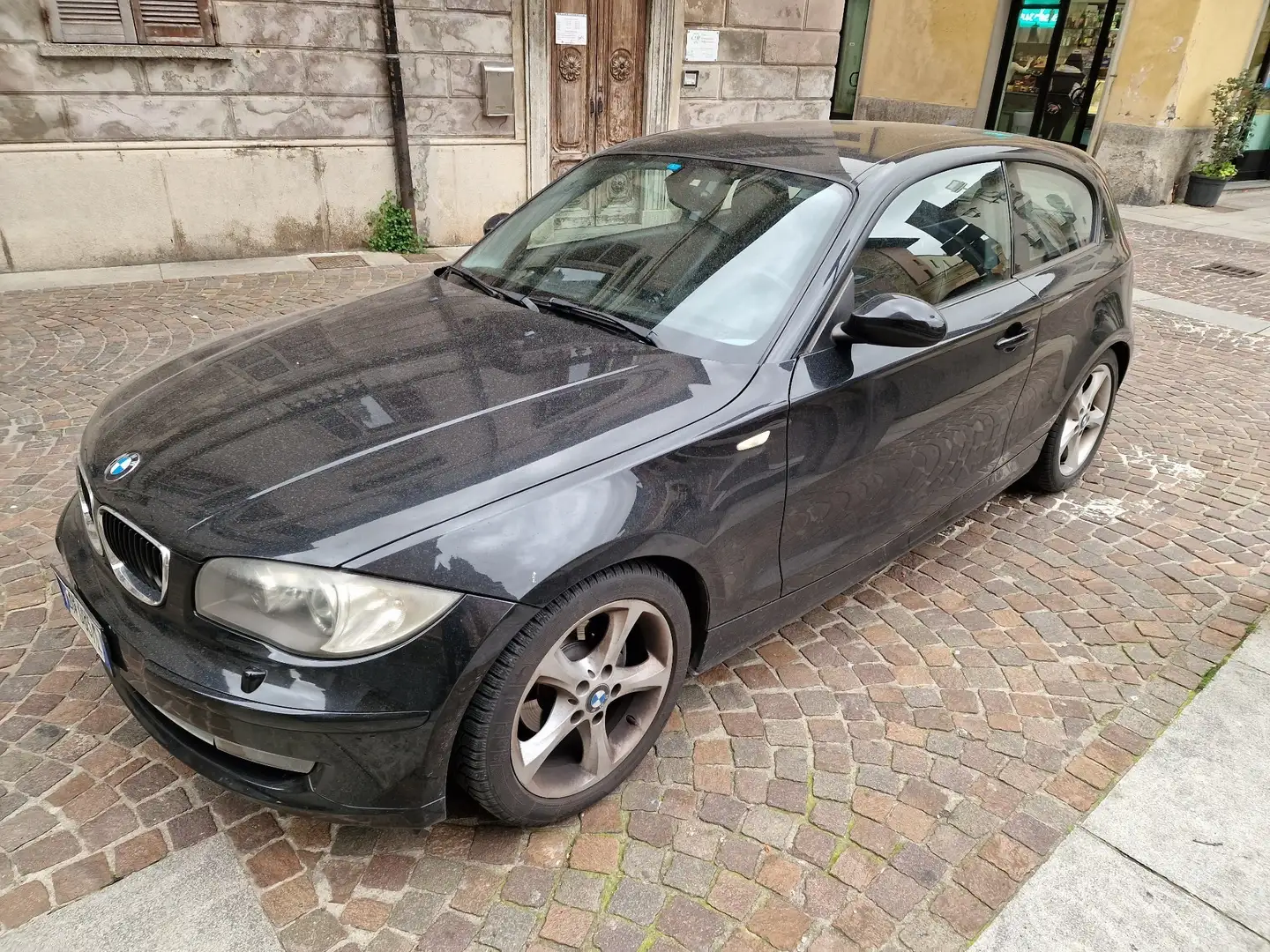 BMW 116 116i 3p Futura Nero - 1
