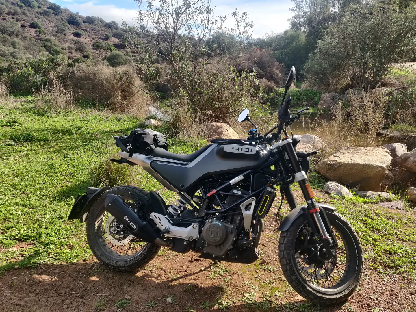 Husqvarna Svartpilen 401 2021 Fekete - 1