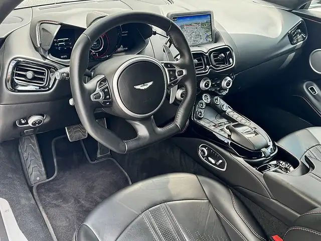 Aston Martin Vantage V8 Coupé Sportshift Ansicht 9
