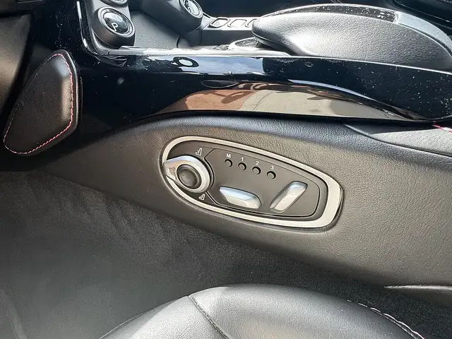 Aston Martin Vantage V8 Coupé Sportshift Ansicht 12