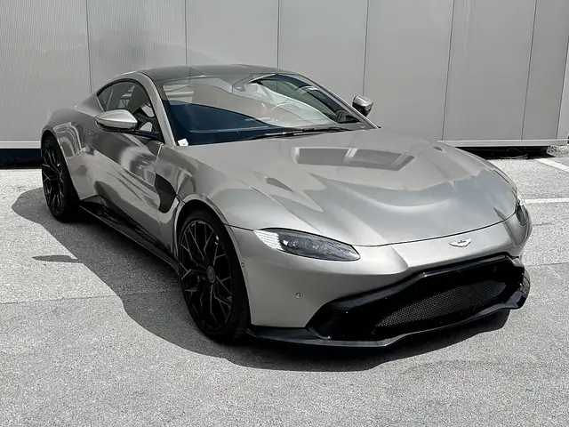Aston Martin Vantage V8 Coupé Sportshift Ansicht 4