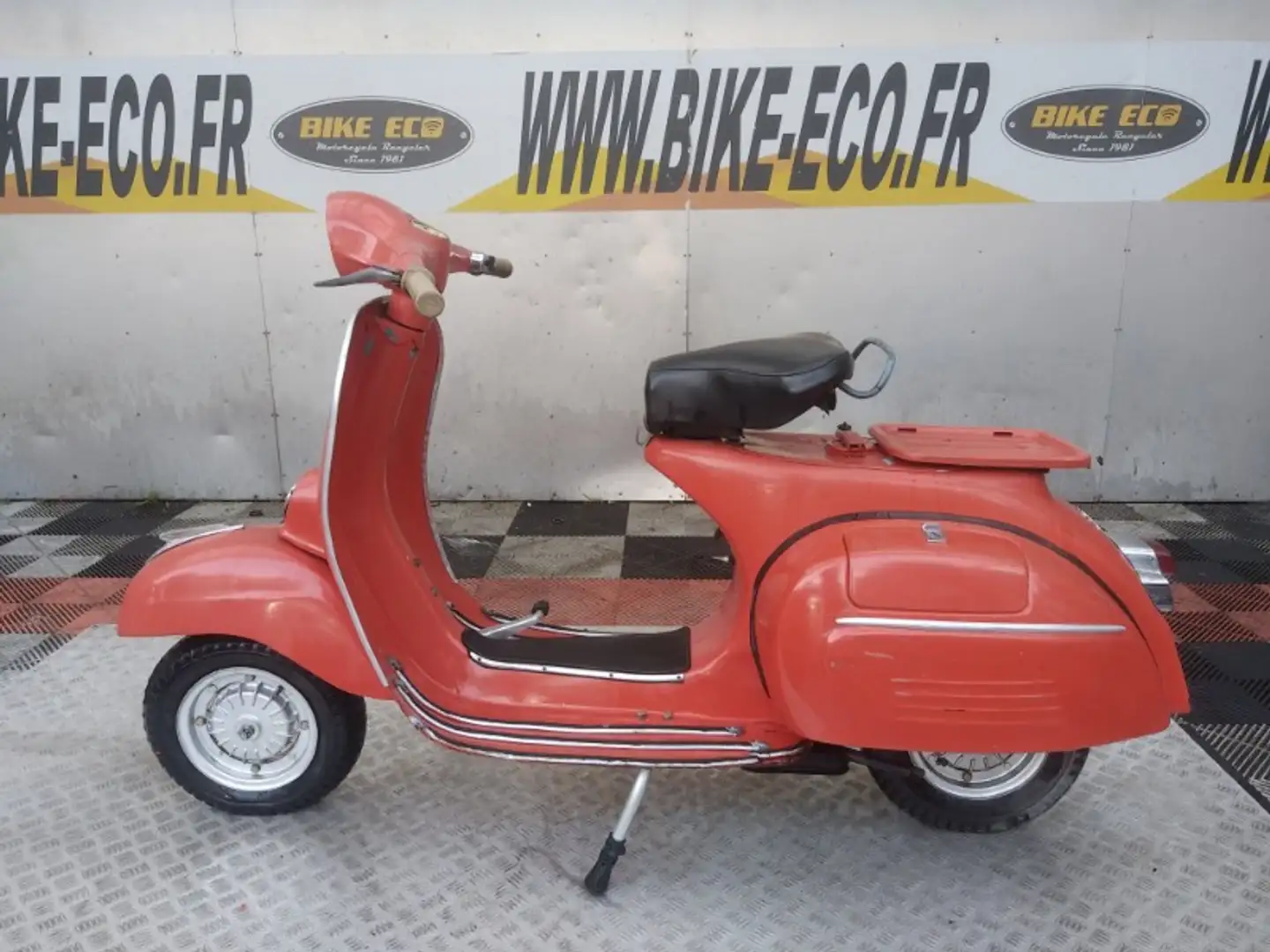 Vespa 150 Naranja - 2
