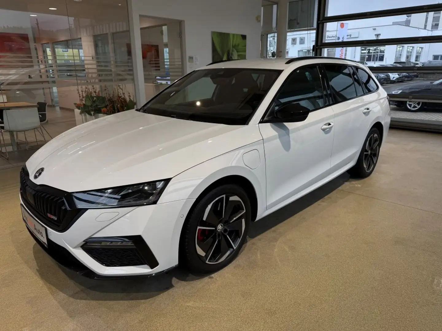 Skoda Octavia RS iV 245 DSG Blanc - 1