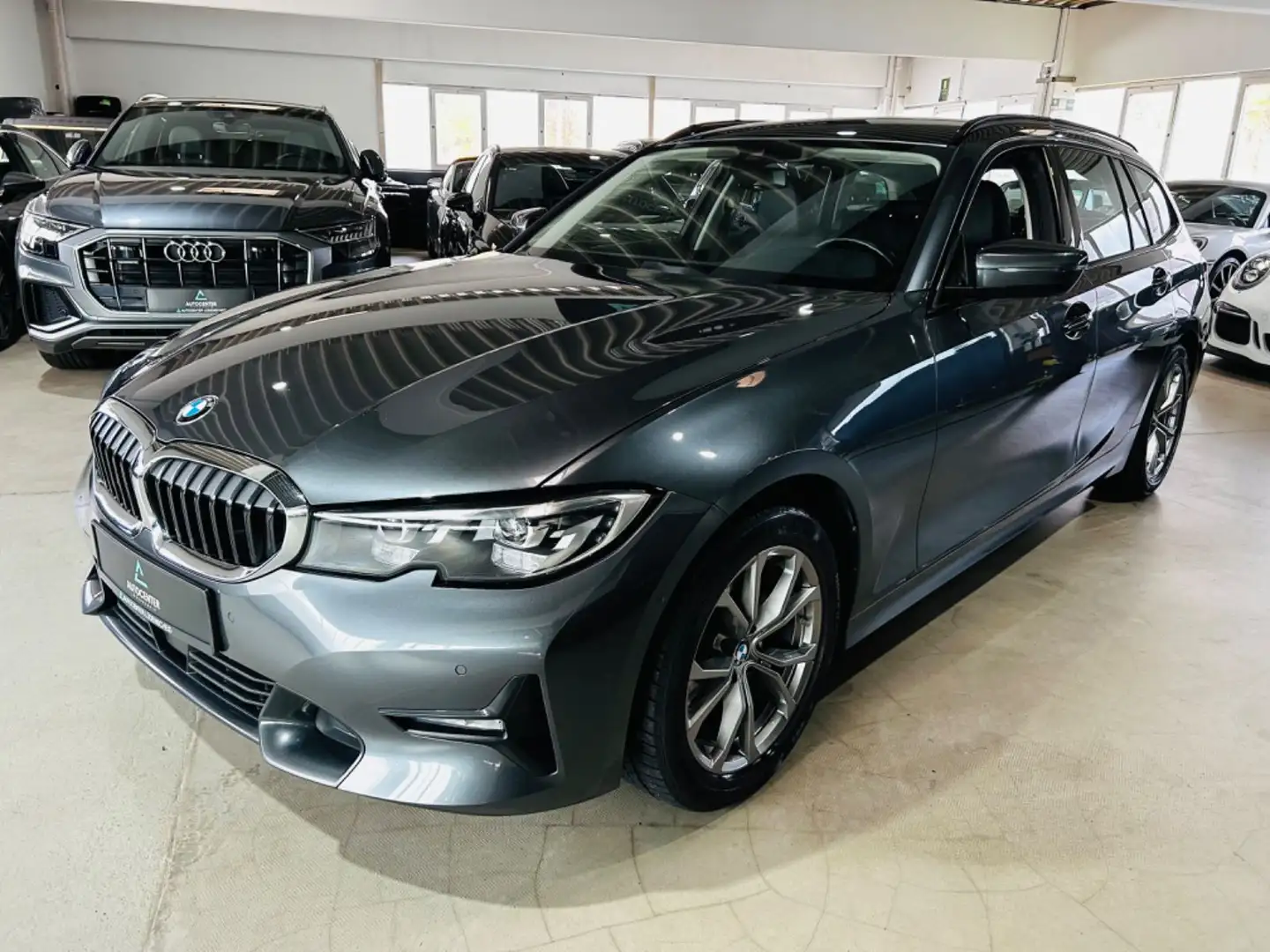 BMW 320 d xDrive Sport Line*LED*El.Ahk*Kamera* Gris - 2