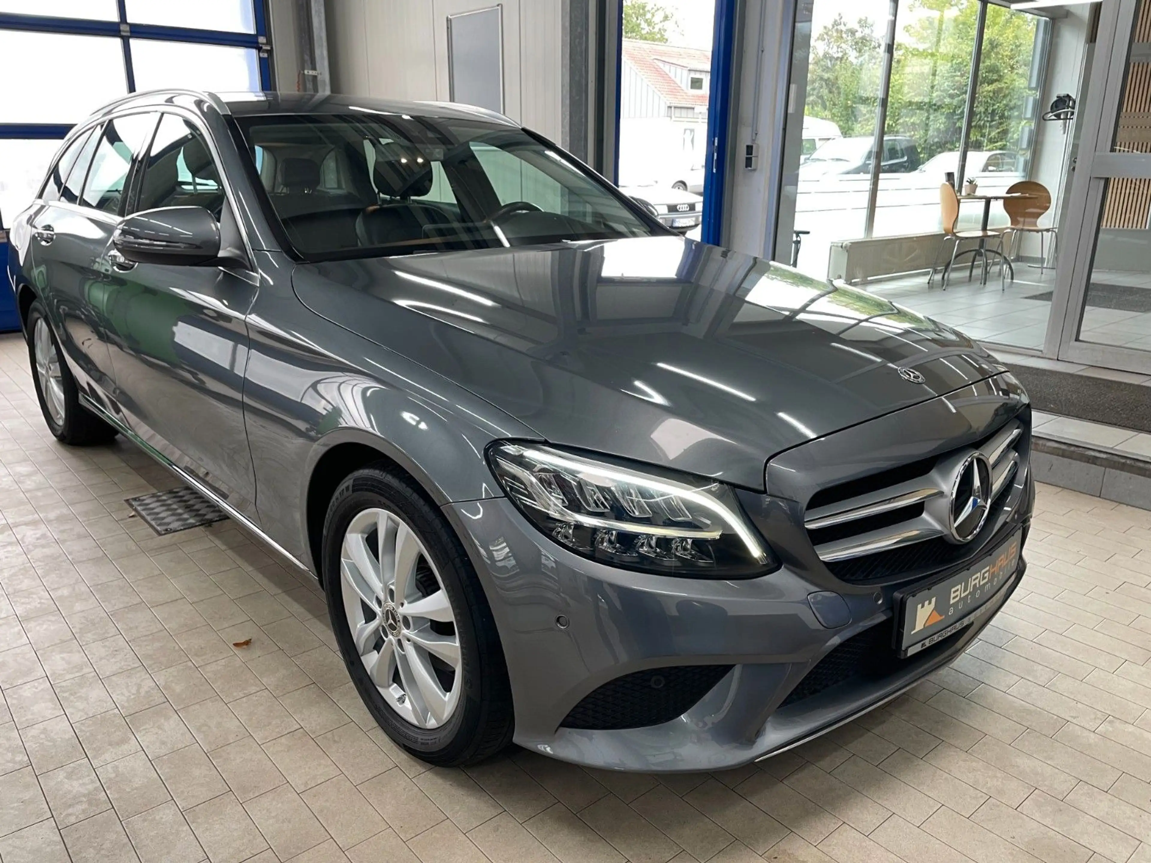 Mercedes-Benz C 180 T 9G/AMBI/KLIMA/LED/SHZ/NAVI/KAMERA/AHK — photo 2