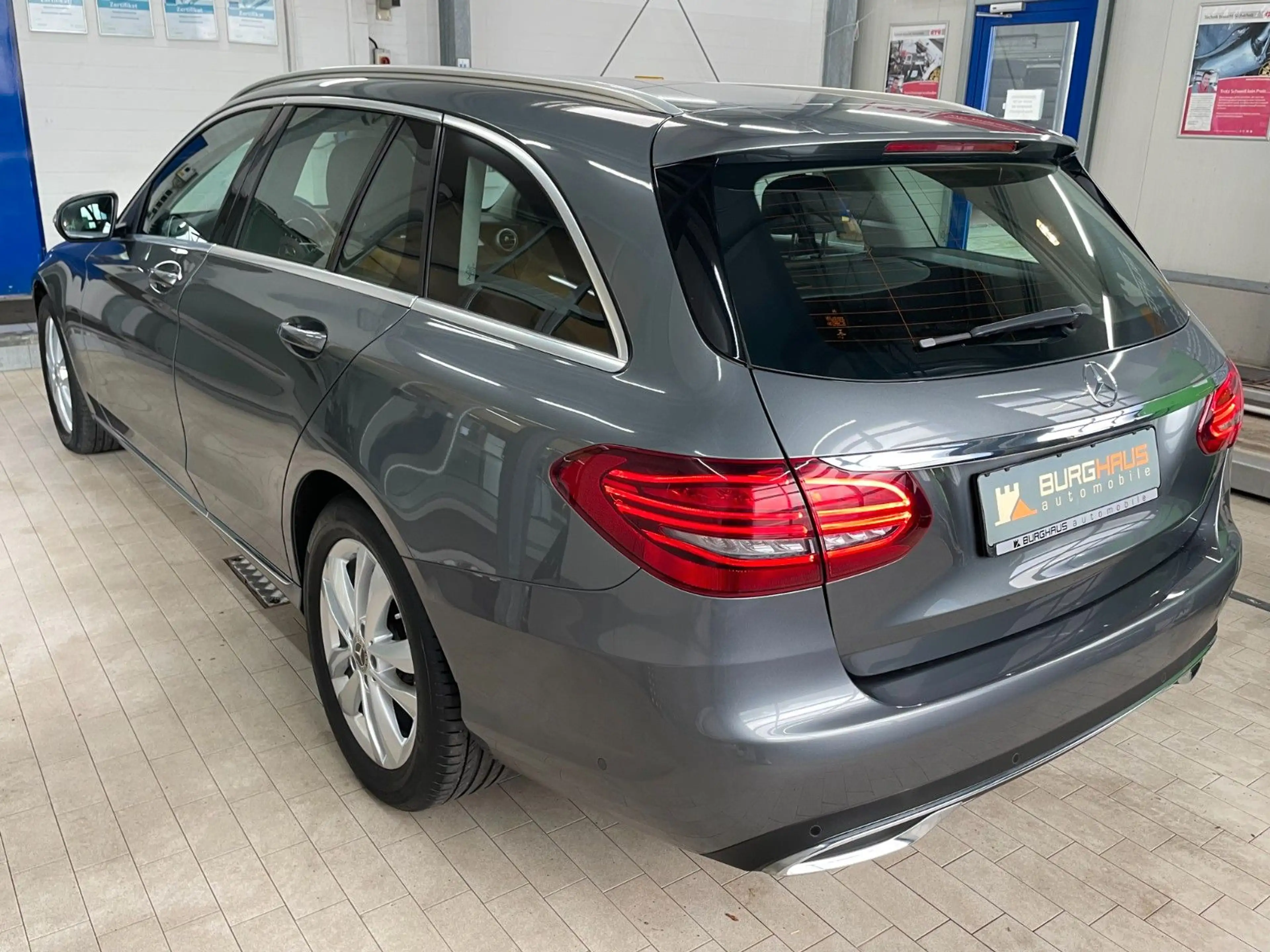 Mercedes-Benz C 180 T 9G/AMBI/KLIMA/LED/SHZ/NAVI/KAMERA/AHK — photo 3