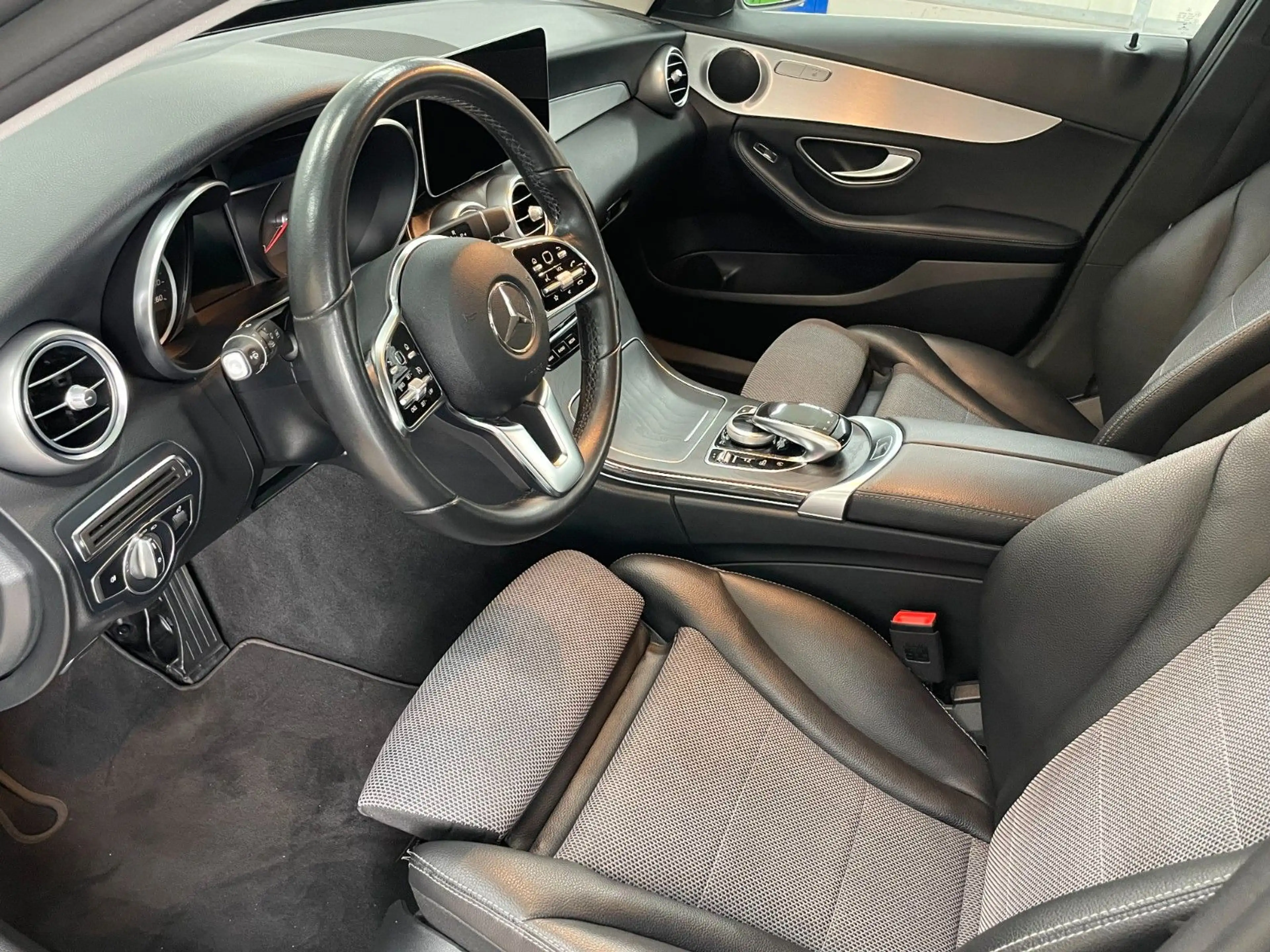 Mercedes-Benz C 180 T 9G/AMBI/KLIMA/LED/SHZ/NAVI/KAMERA/AHK — photo 7