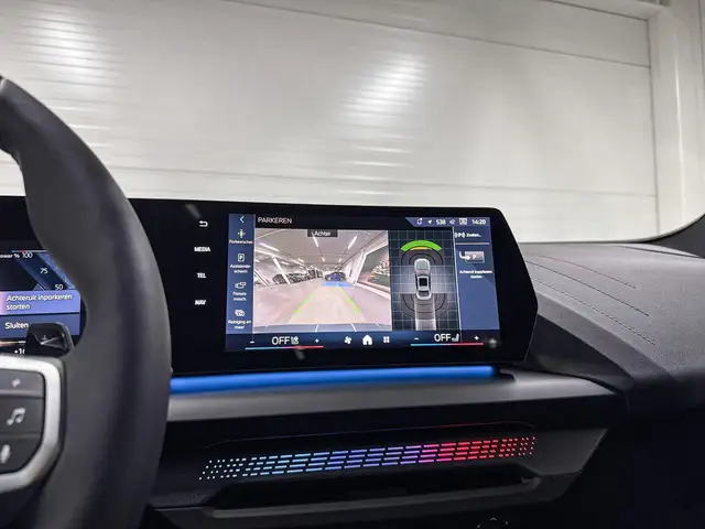 BMW 2 Series view 14