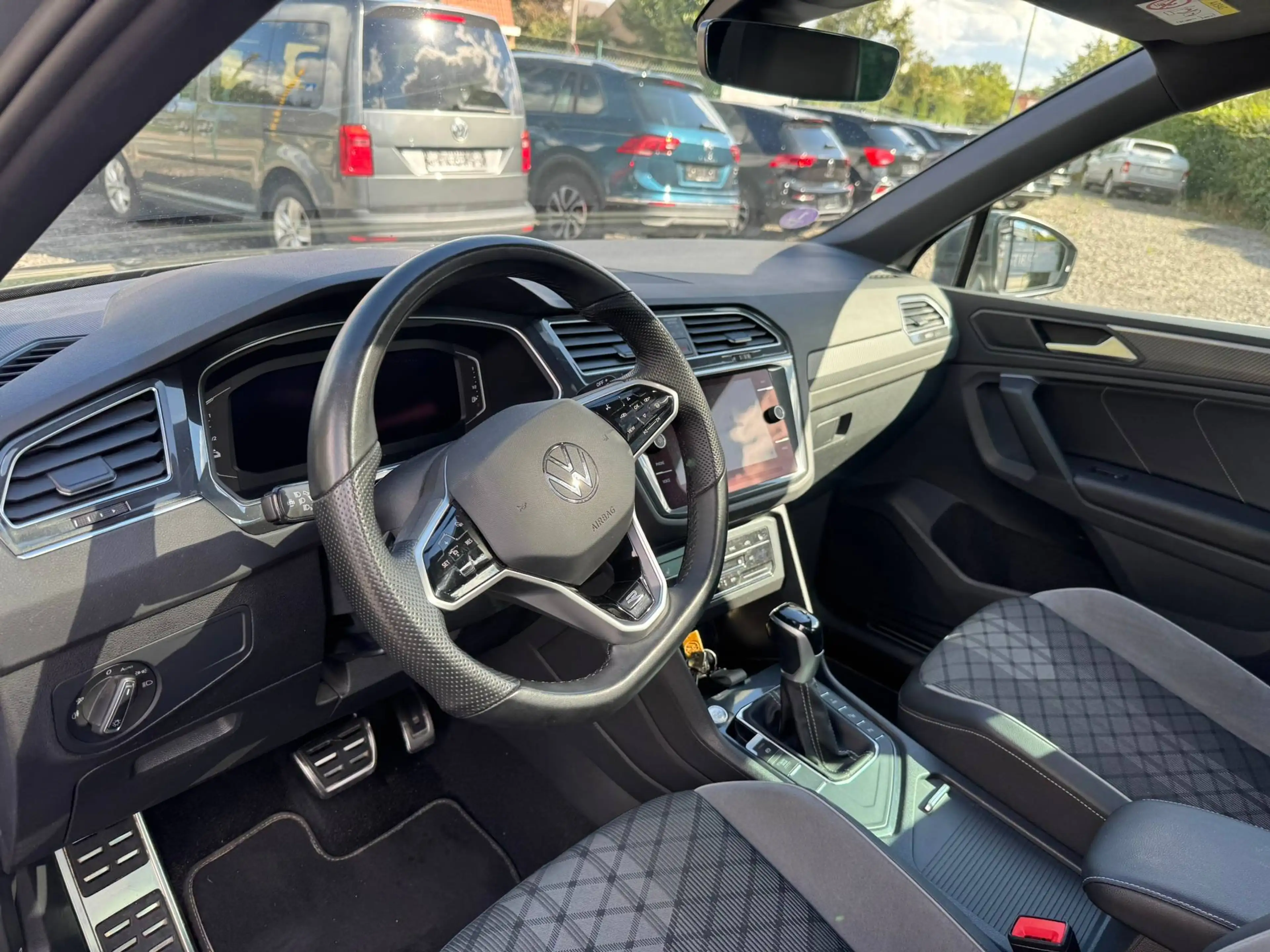 Volkswagen Tiguan Tiguan eHybrid 1.4 R-Line Business Premium OPF DSG (180 kW) — photo 12