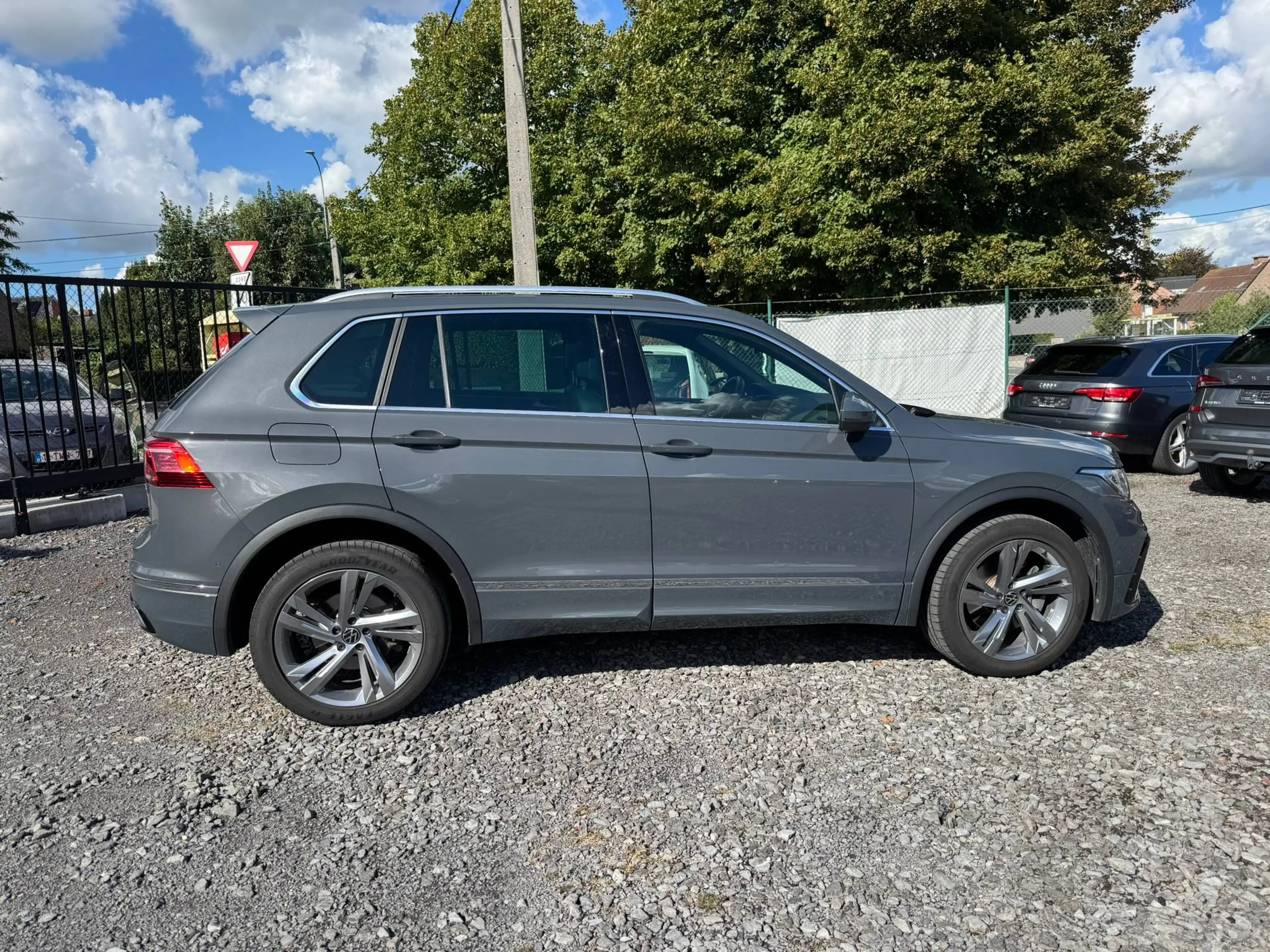 Volkswagen Tiguan Tiguan eHybrid 1.4 R-Line Business Premium OPF DSG (180 kW) — photo 6
