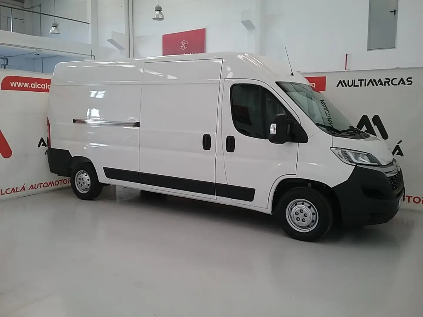 Citroen Jumper Fg. 2.2BlueHDi Driver 35 L3H2 S&S 140 Blanco - 2