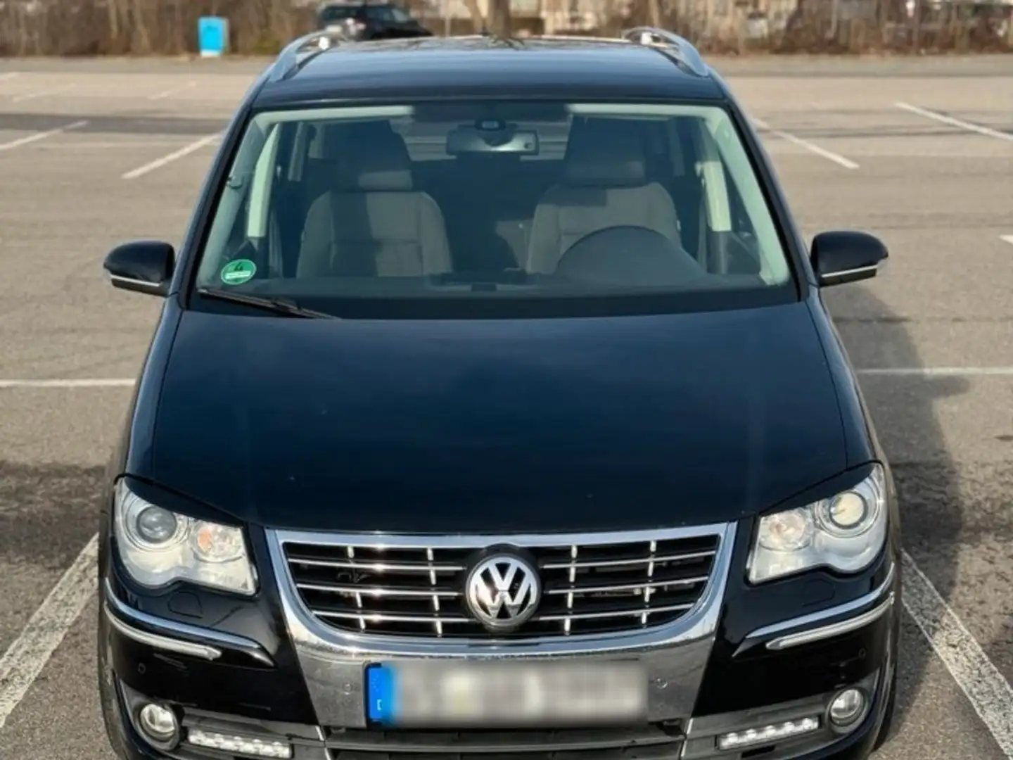 Volkswagen Cross Touran 1.4 TSI Чорний - 1