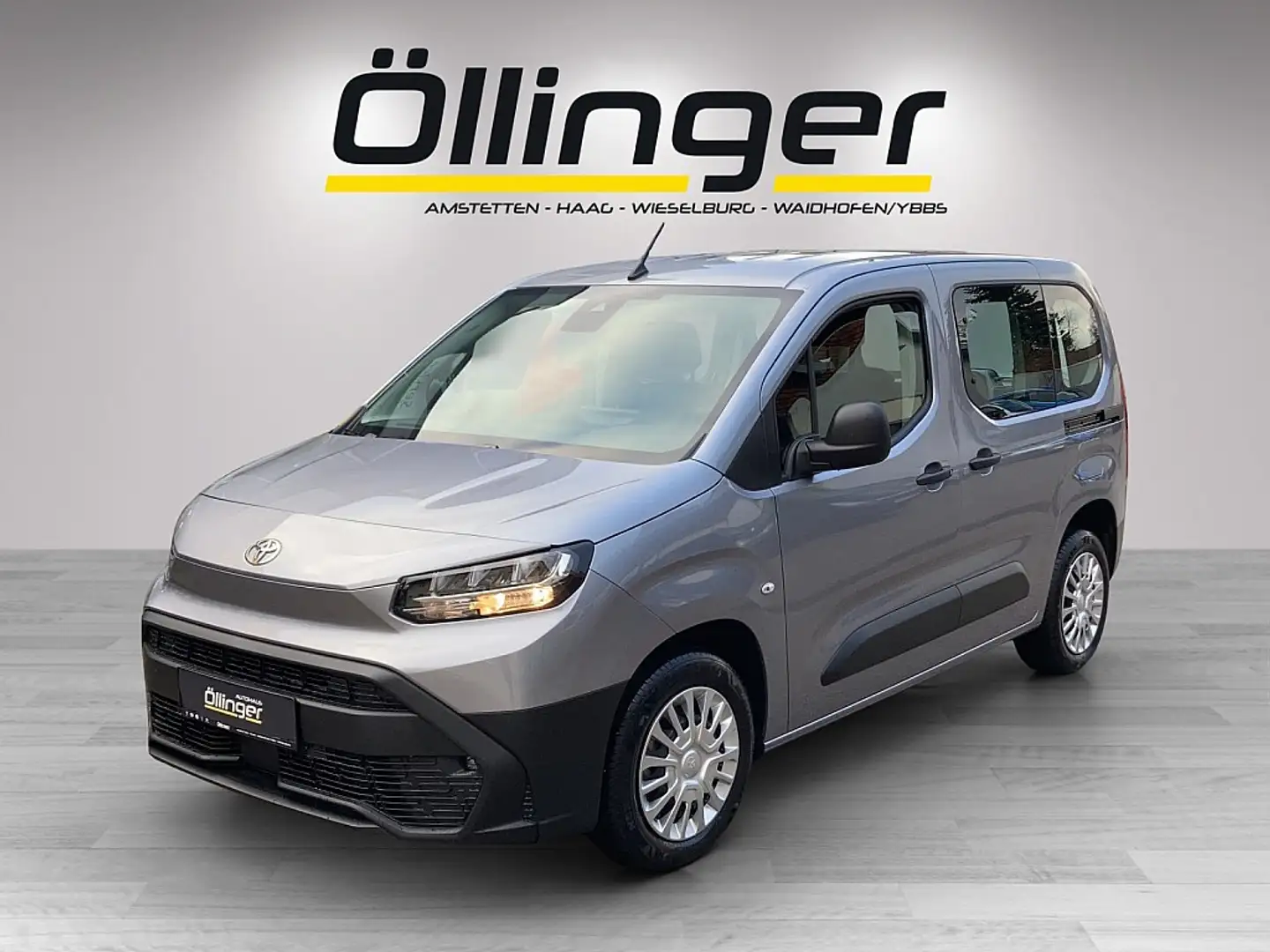 Toyota Proace City Verso L1 1,2 110 Shuttle PROMPT ! Silber - 1
